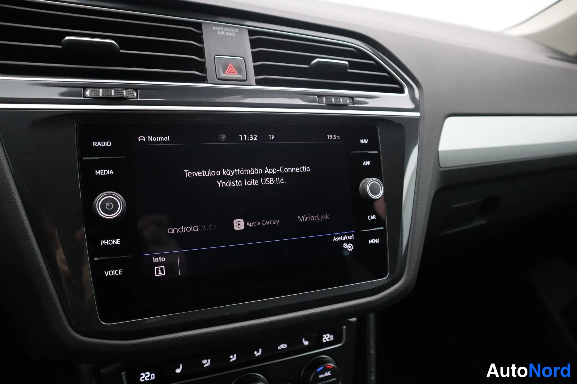 Musta Volkswagen Tiguan 2018, kuva 29