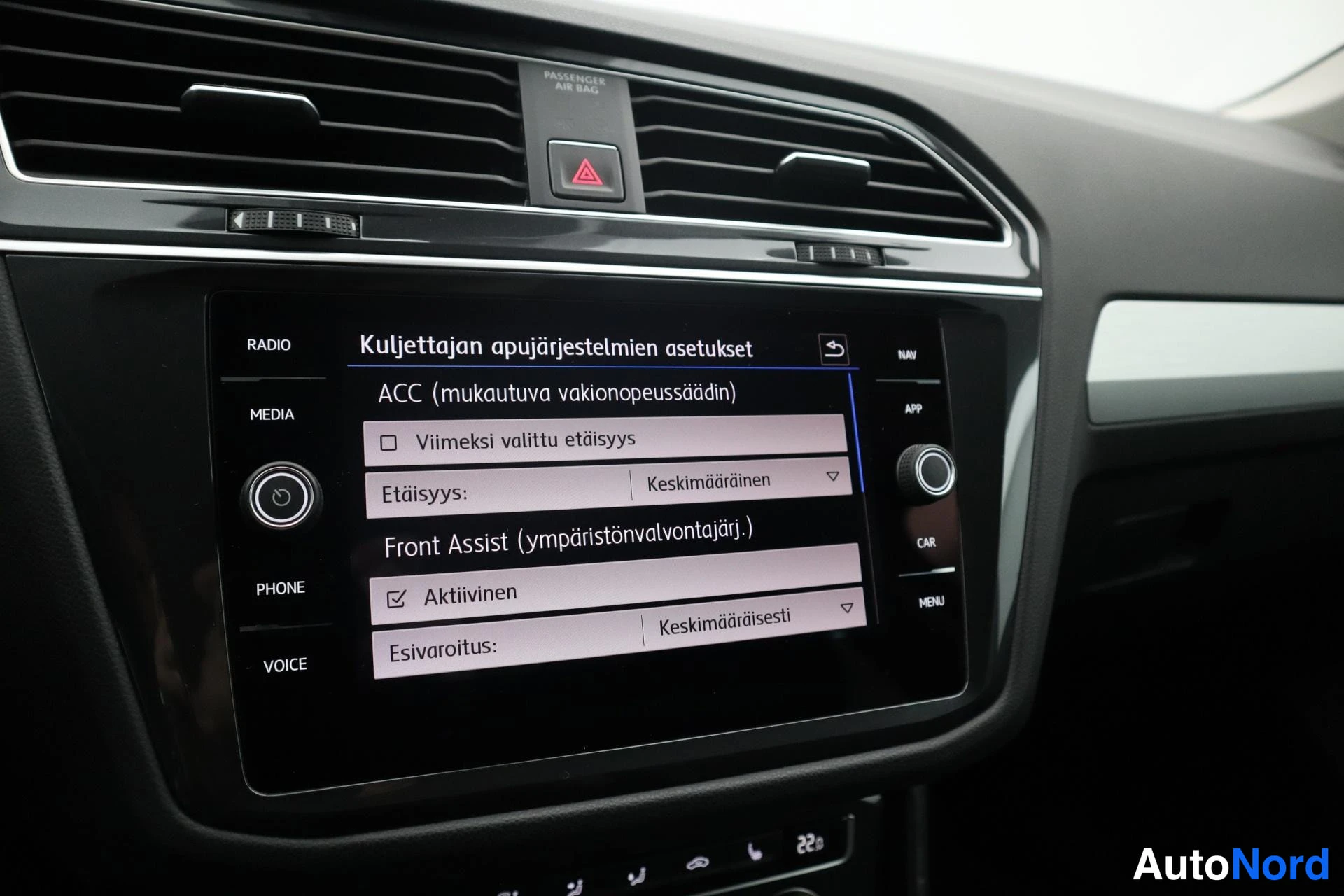 Musta Volkswagen Tiguan 2018, kuva 24