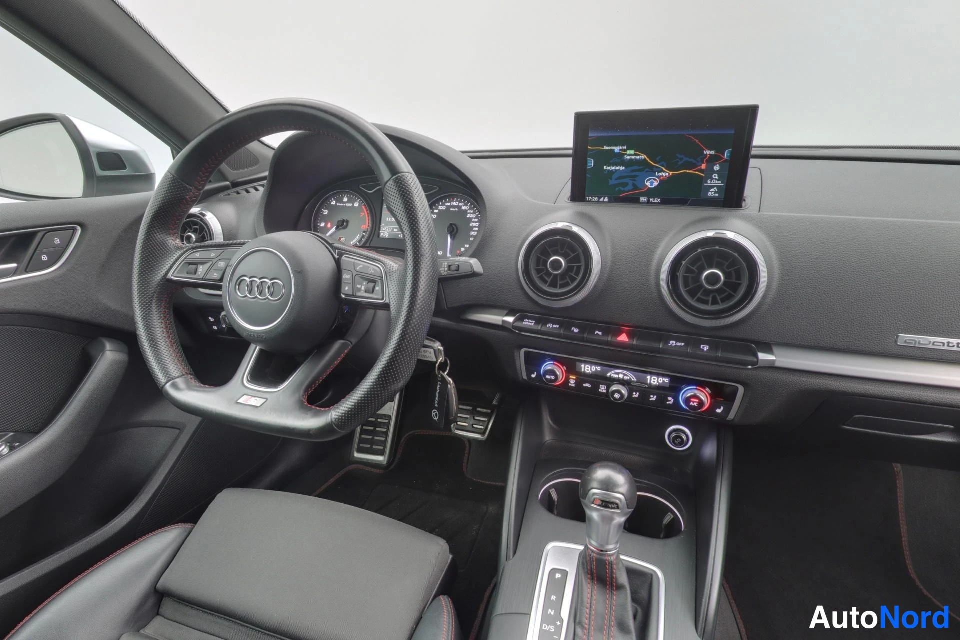 Valkoinen Audi S3 2017, kuva 14