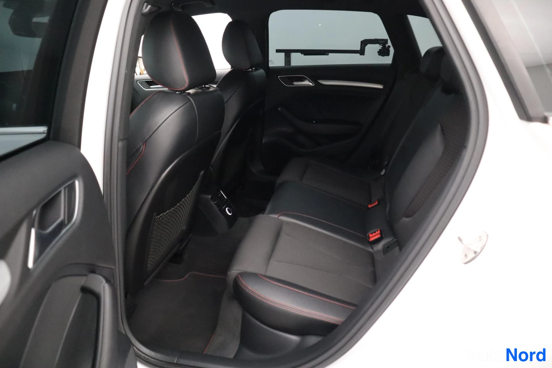 Valkoinen Audi S3 2017, kuva 23
