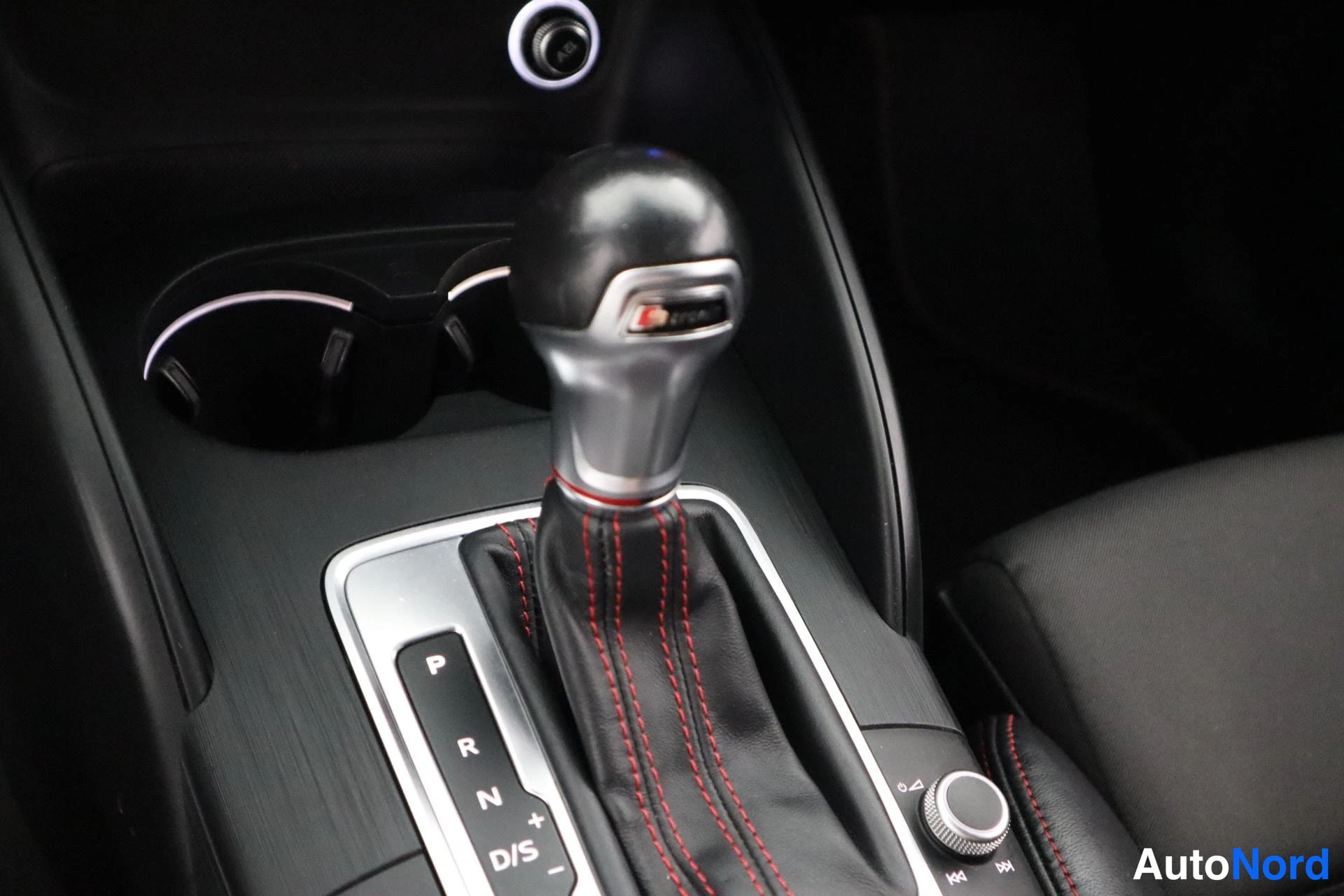 Valkoinen Audi S3 2017, kuva 34