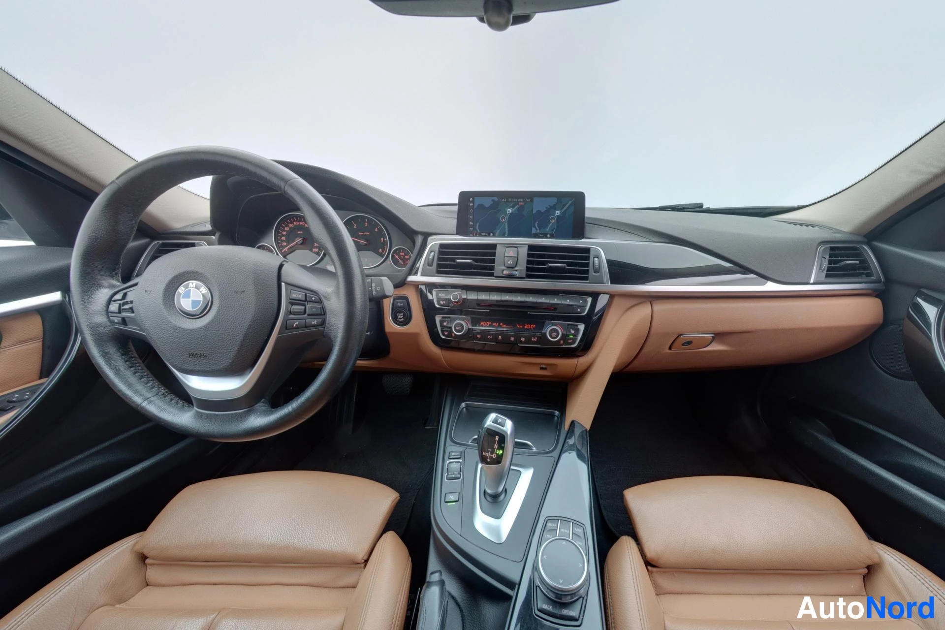 Valkoinen BMW 320d xDrive 2019, kuva 8