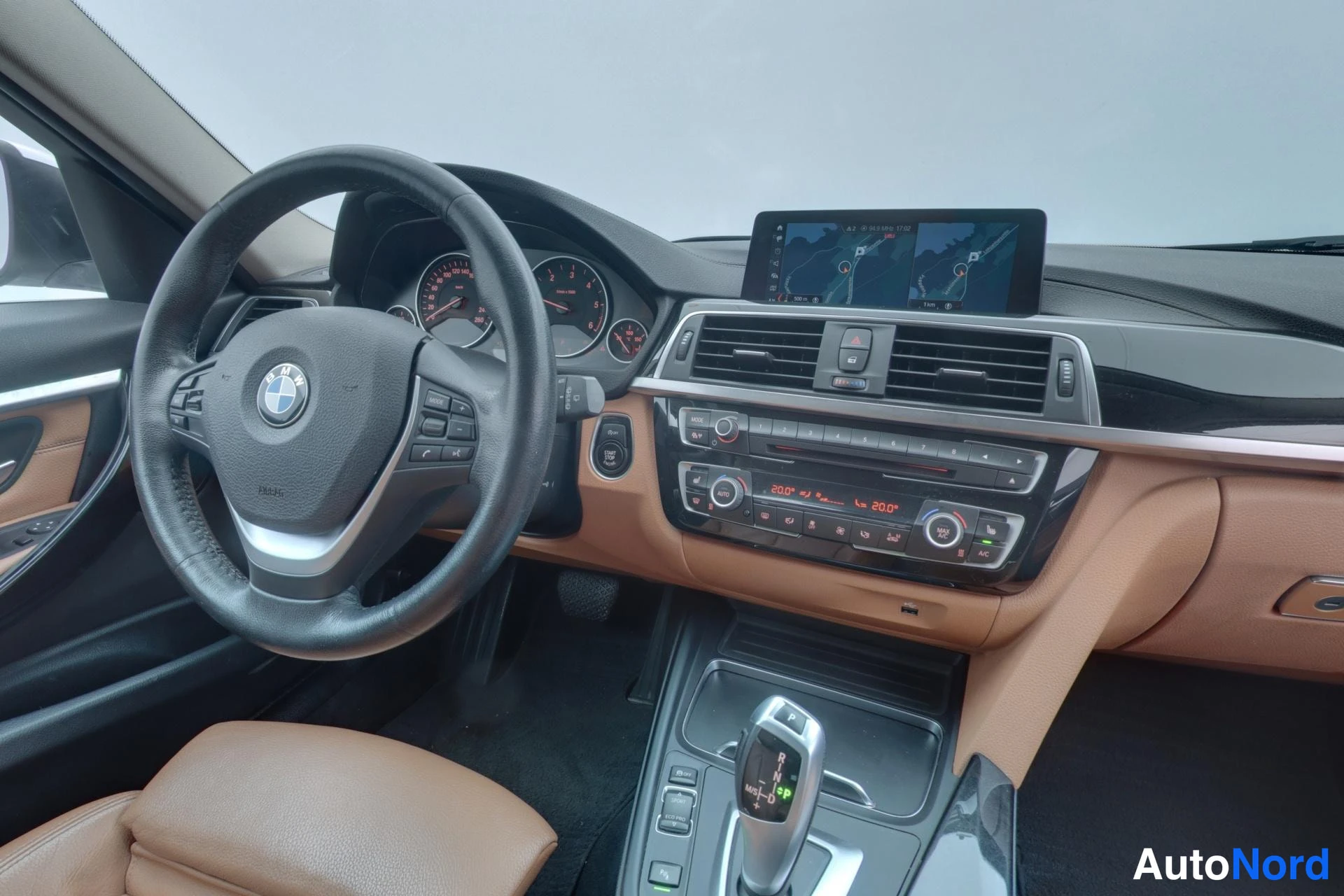 Valkoinen BMW 320d xDrive 2019, kuva 11