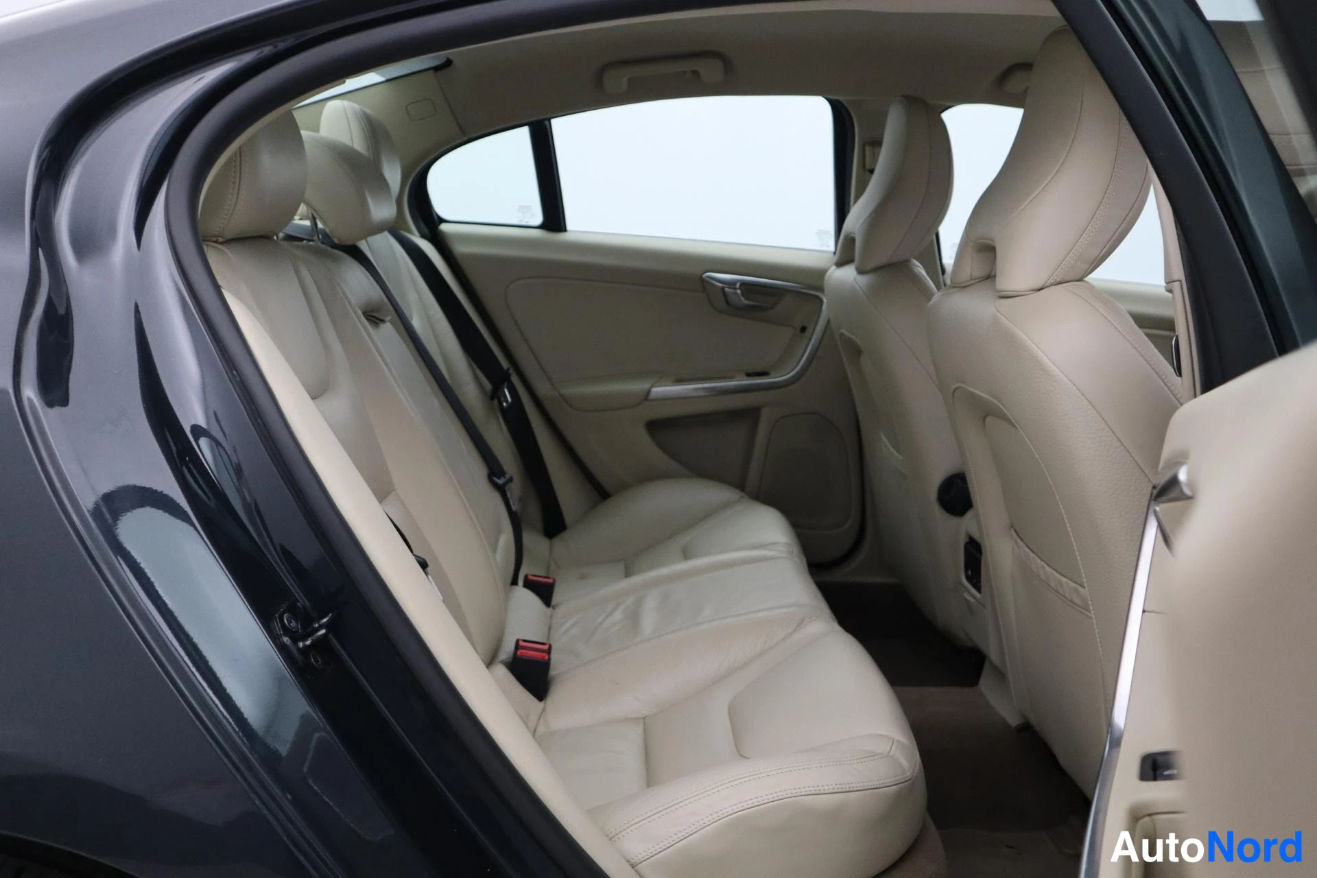 Harmaa Volvo S60 2011, kuva 15