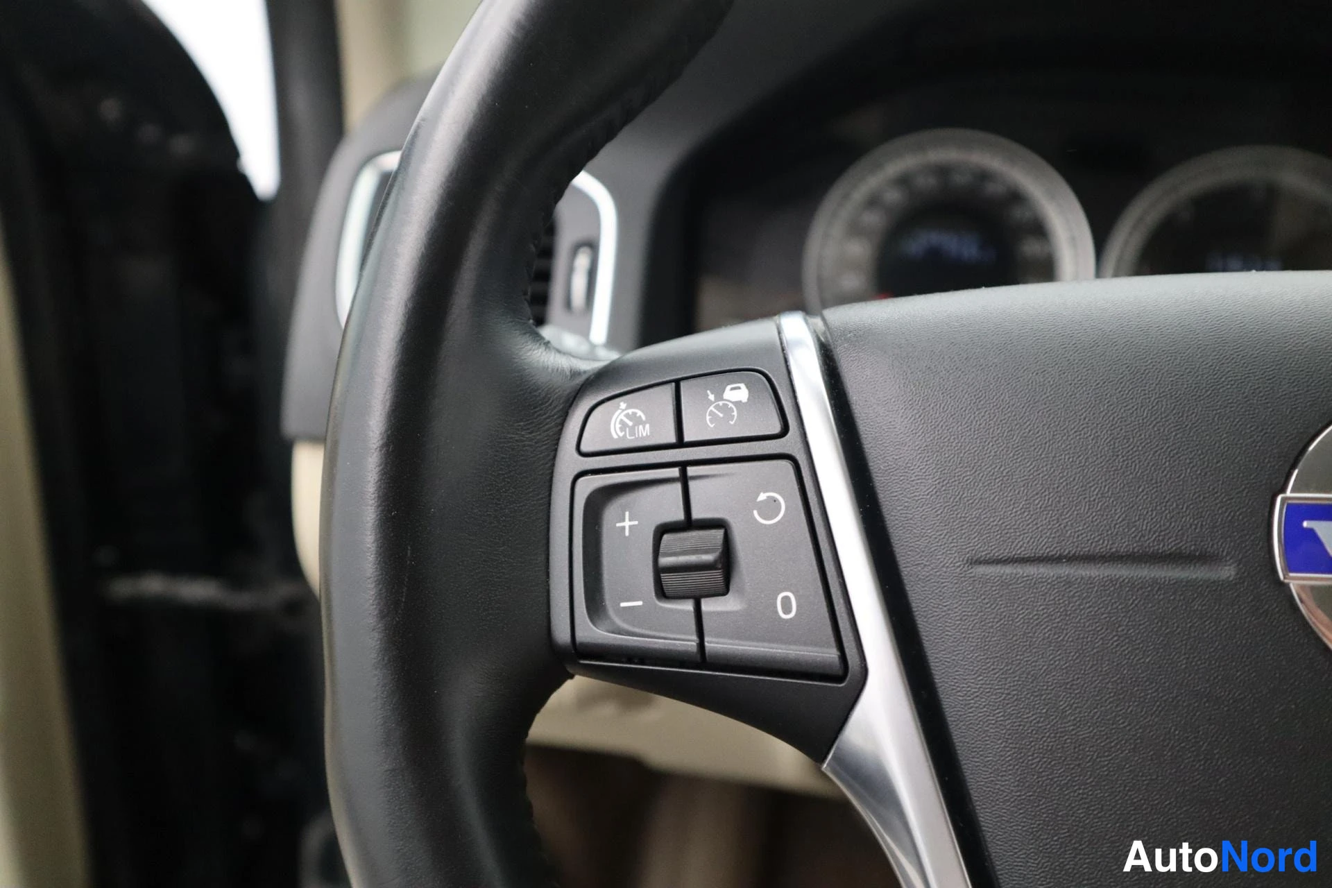 Harmaa Volvo S60 2011, kuva 17
