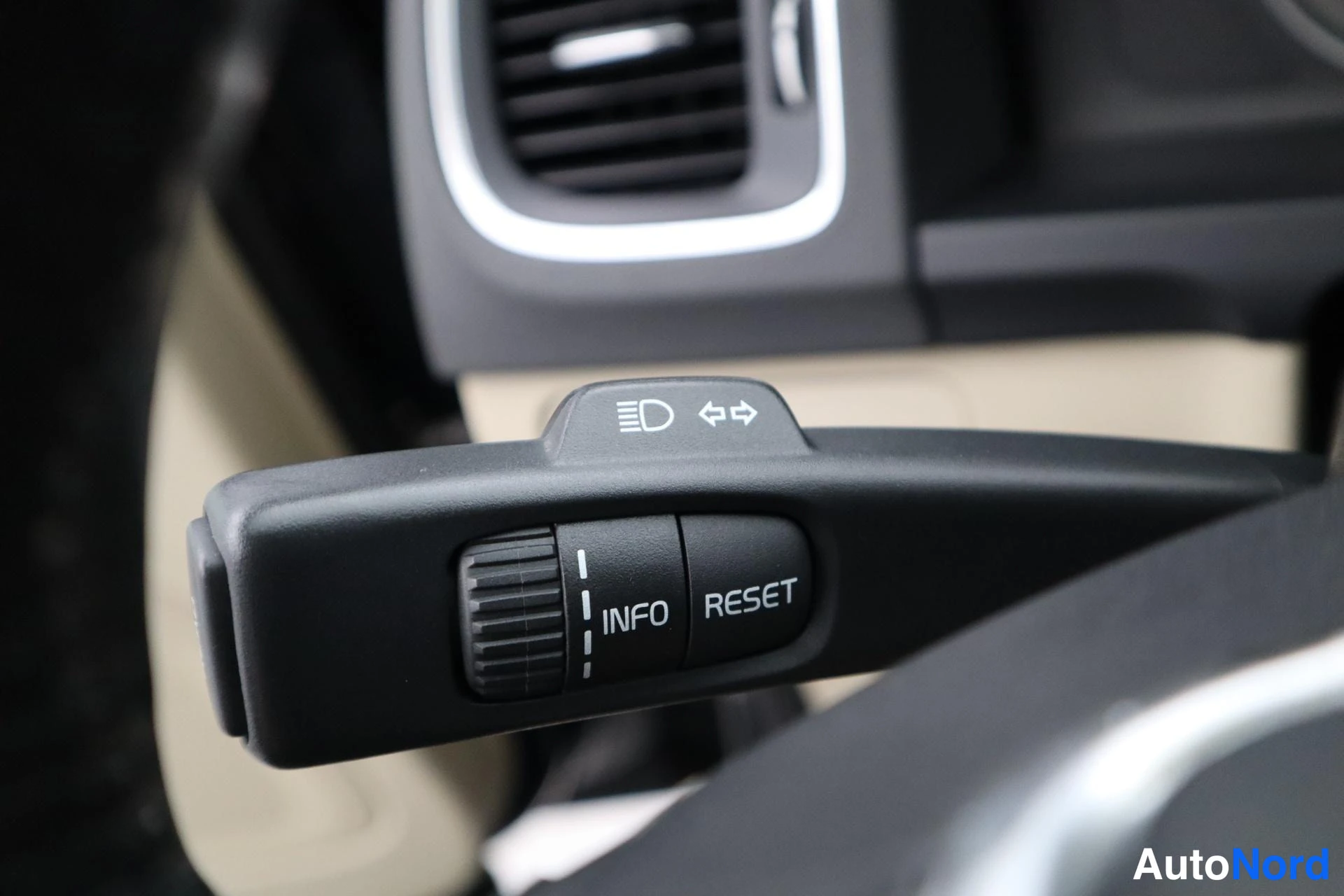 Harmaa Volvo S60 2011, kuva 19