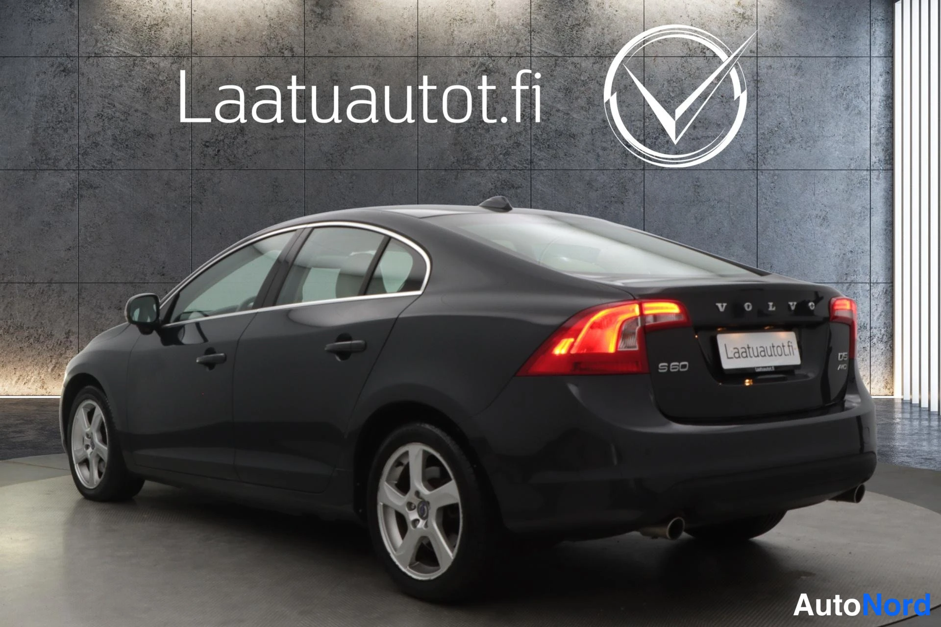 Harmaa Volvo S60 2011, takaviisto, kuva 6