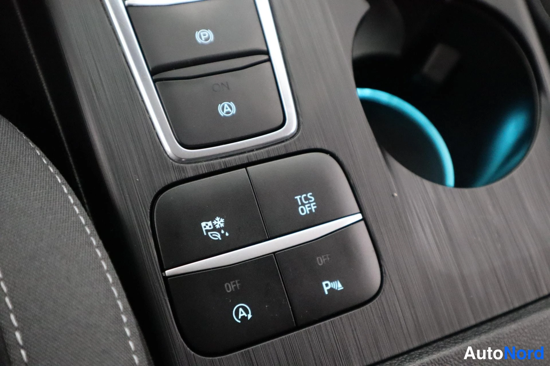 Sininen Ford Focus 2019, kuva 23