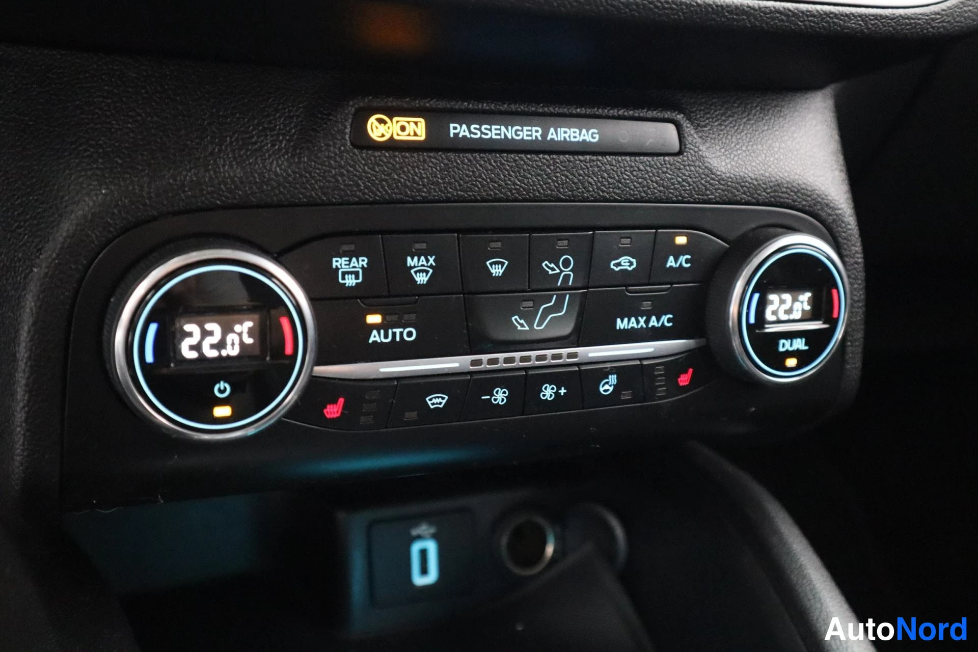 Sininen Ford Focus 2019, kuva 30