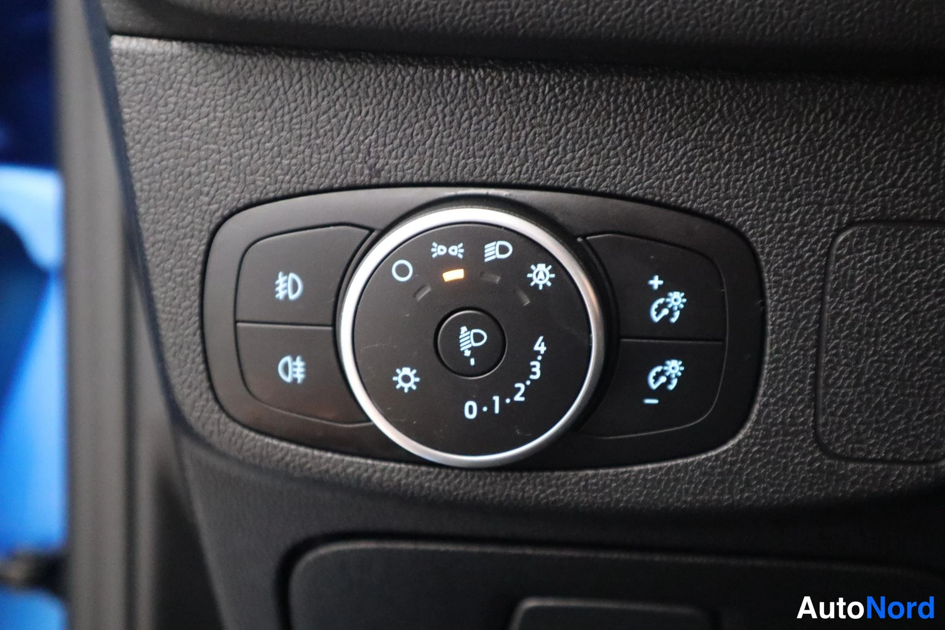 Sininen Ford Focus 2019, kuva 29