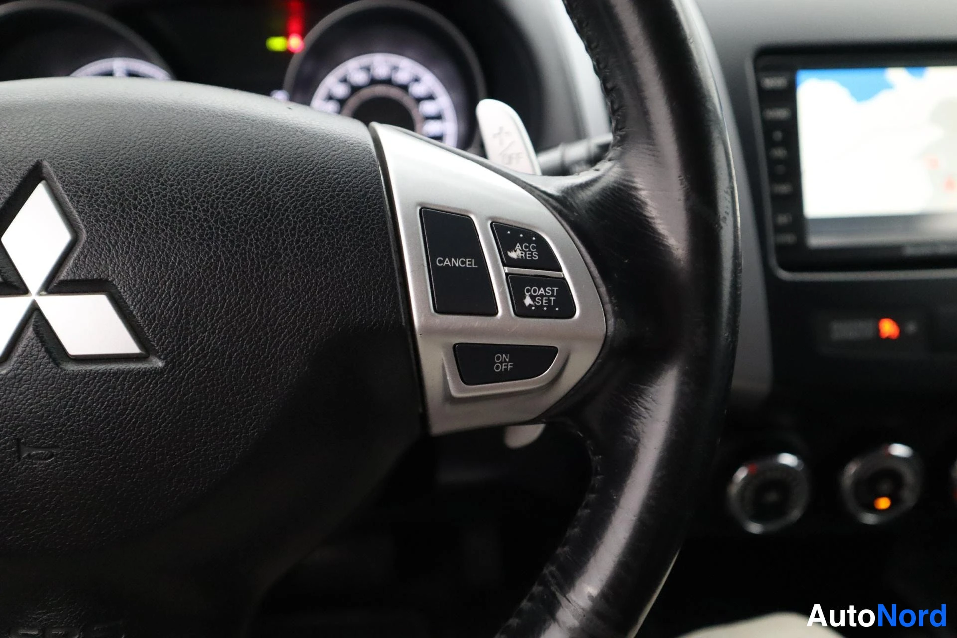 Harmaa Mitsubishi Outlander 2011, kuva 11