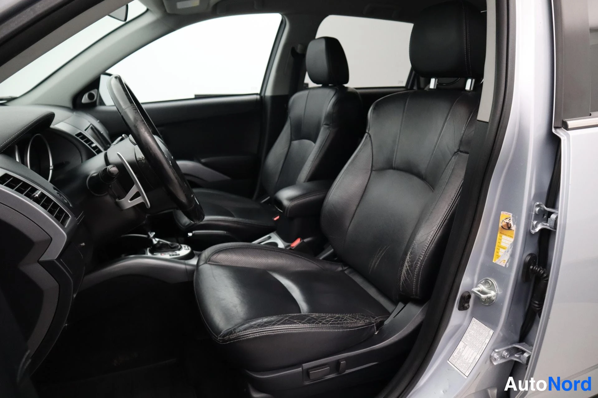 Harmaa Mitsubishi Outlander 2011, kuva 14