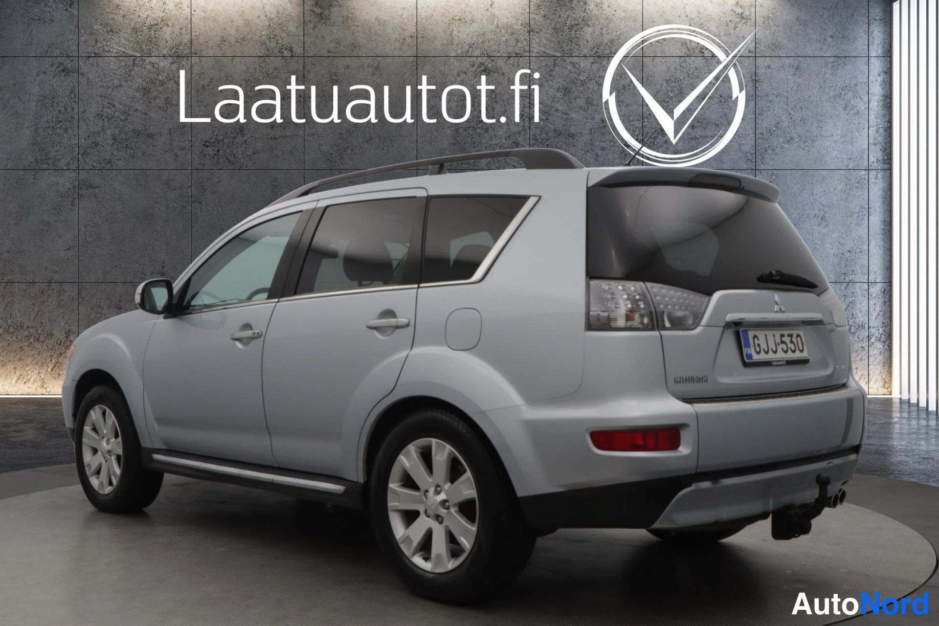 Harmaa Mitsubishi Outlander 2011, takaviisto, kuva 5