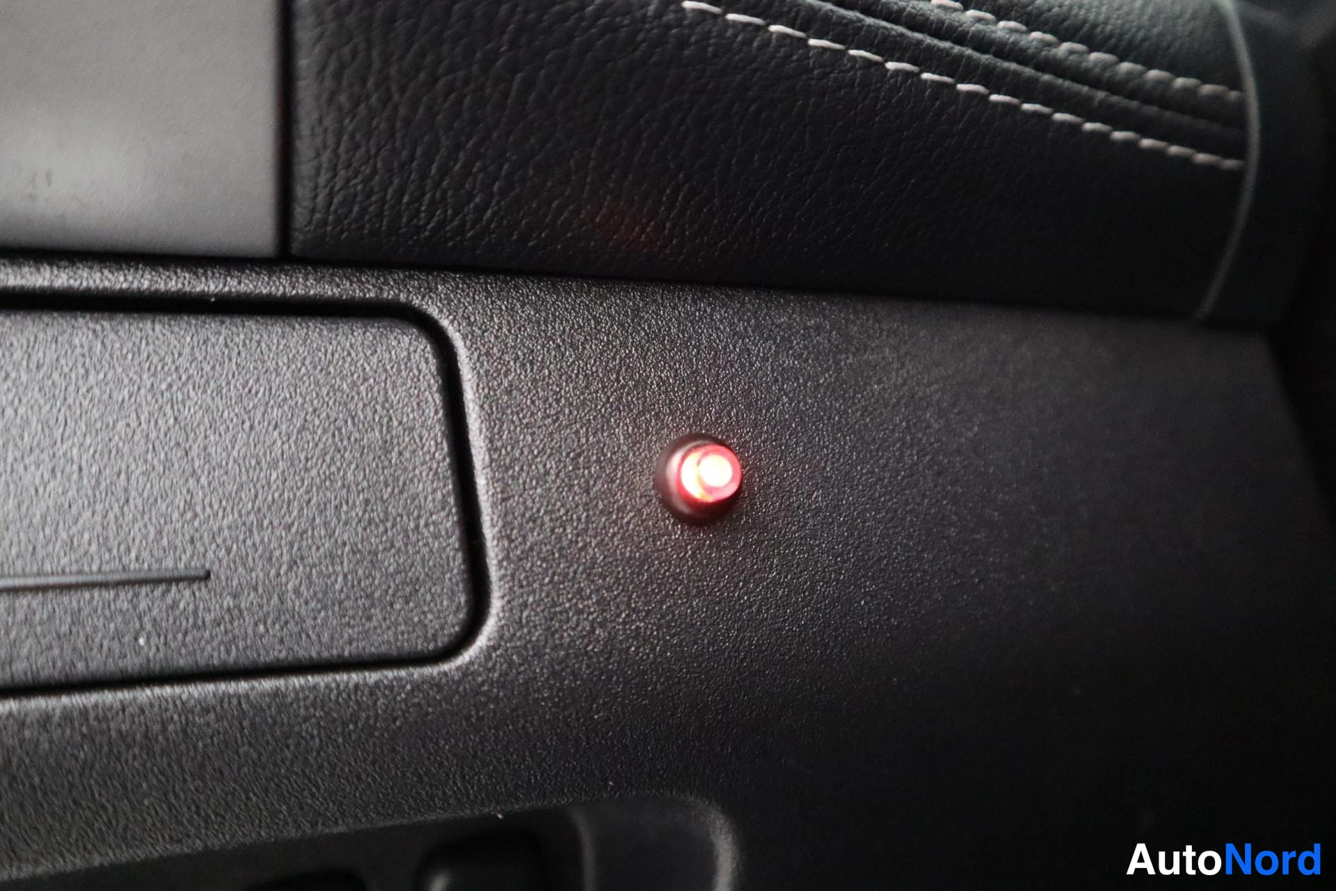 Harmaa Mitsubishi Outlander 2011, kuva 27