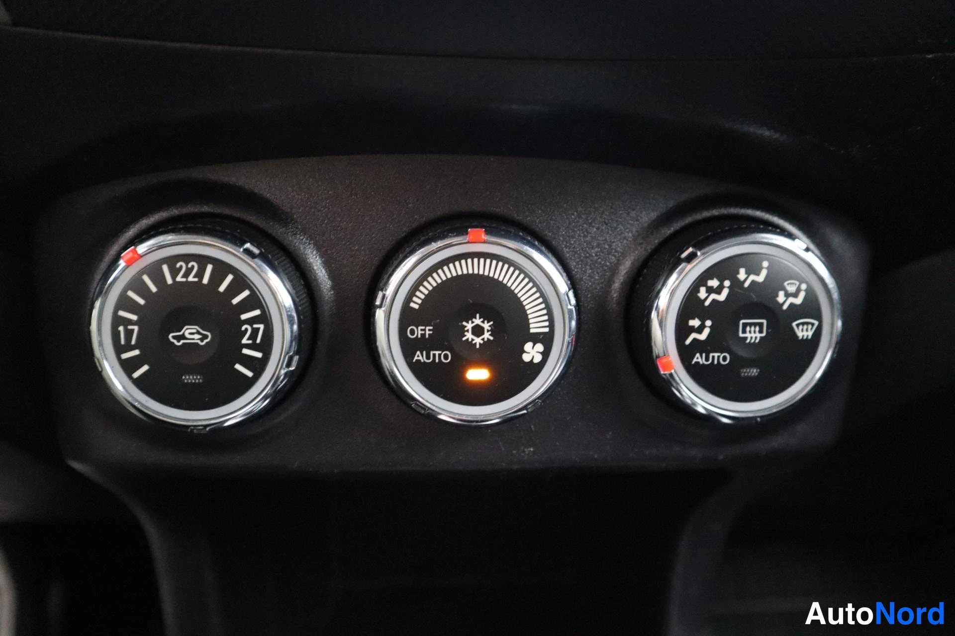Harmaa Mitsubishi Outlander 2011, kuva 28