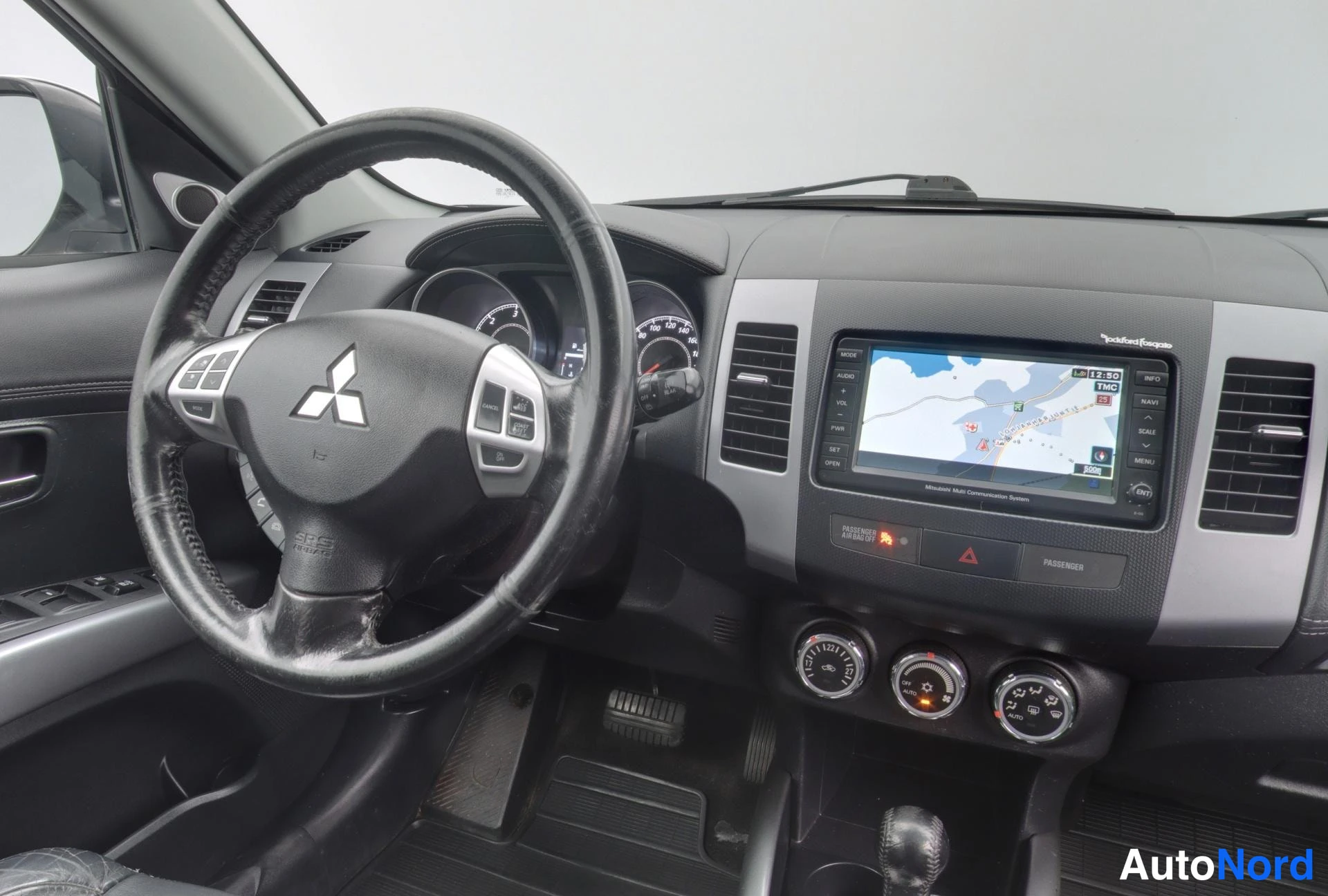 Harmaa Mitsubishi Outlander 2011, kuva 9