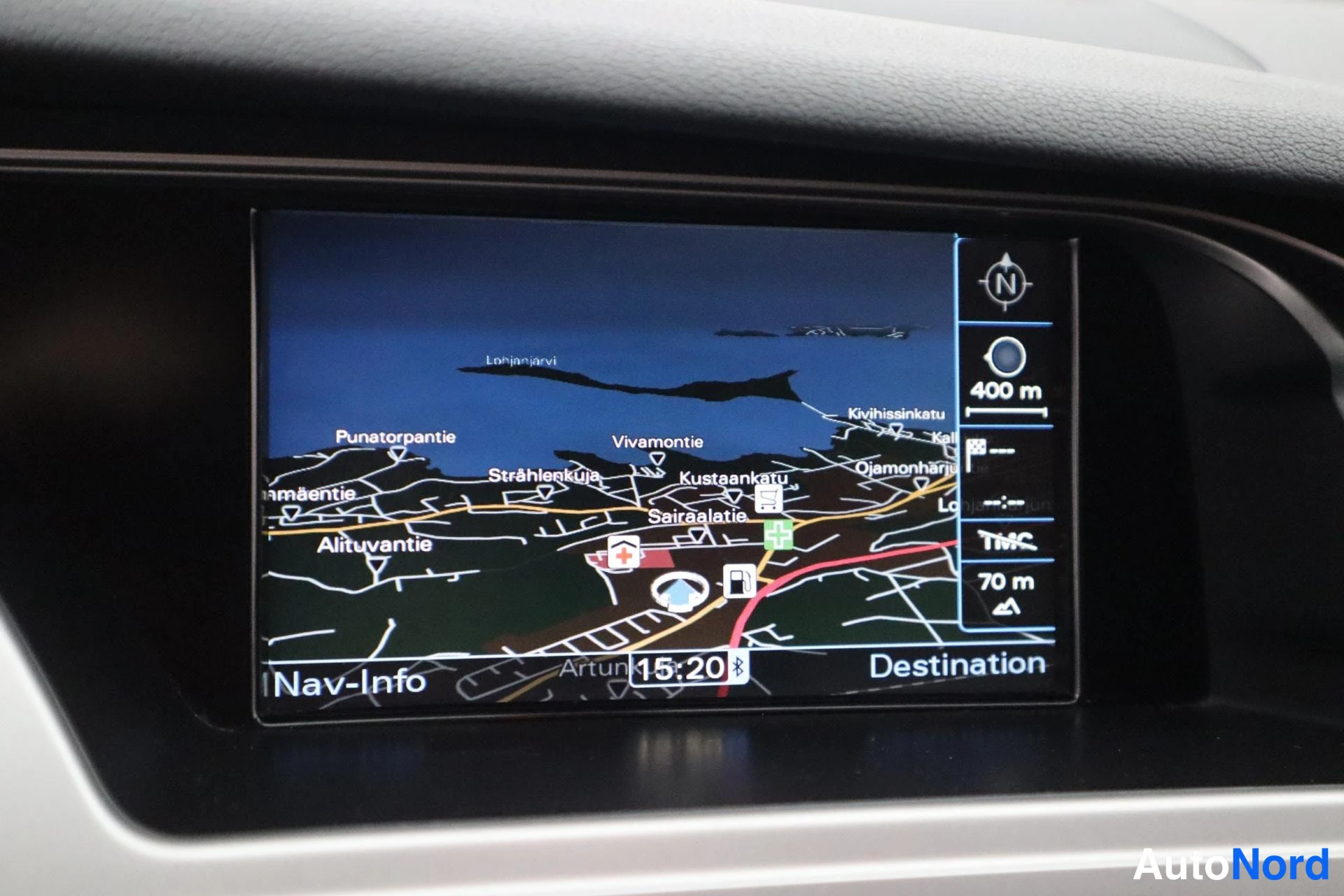 Punainen Audi A4 2011, ohjaamo, kuva 11