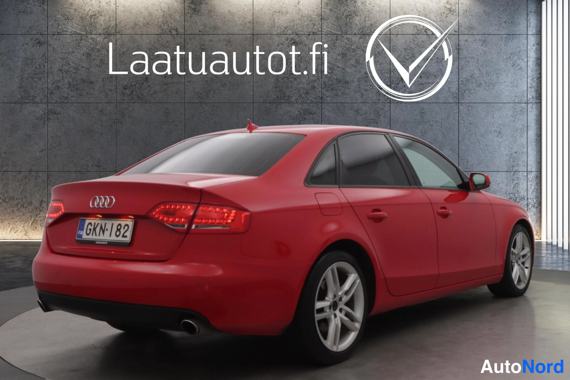 Punainen Audi A4 2011, takaviisto, kuva 7
