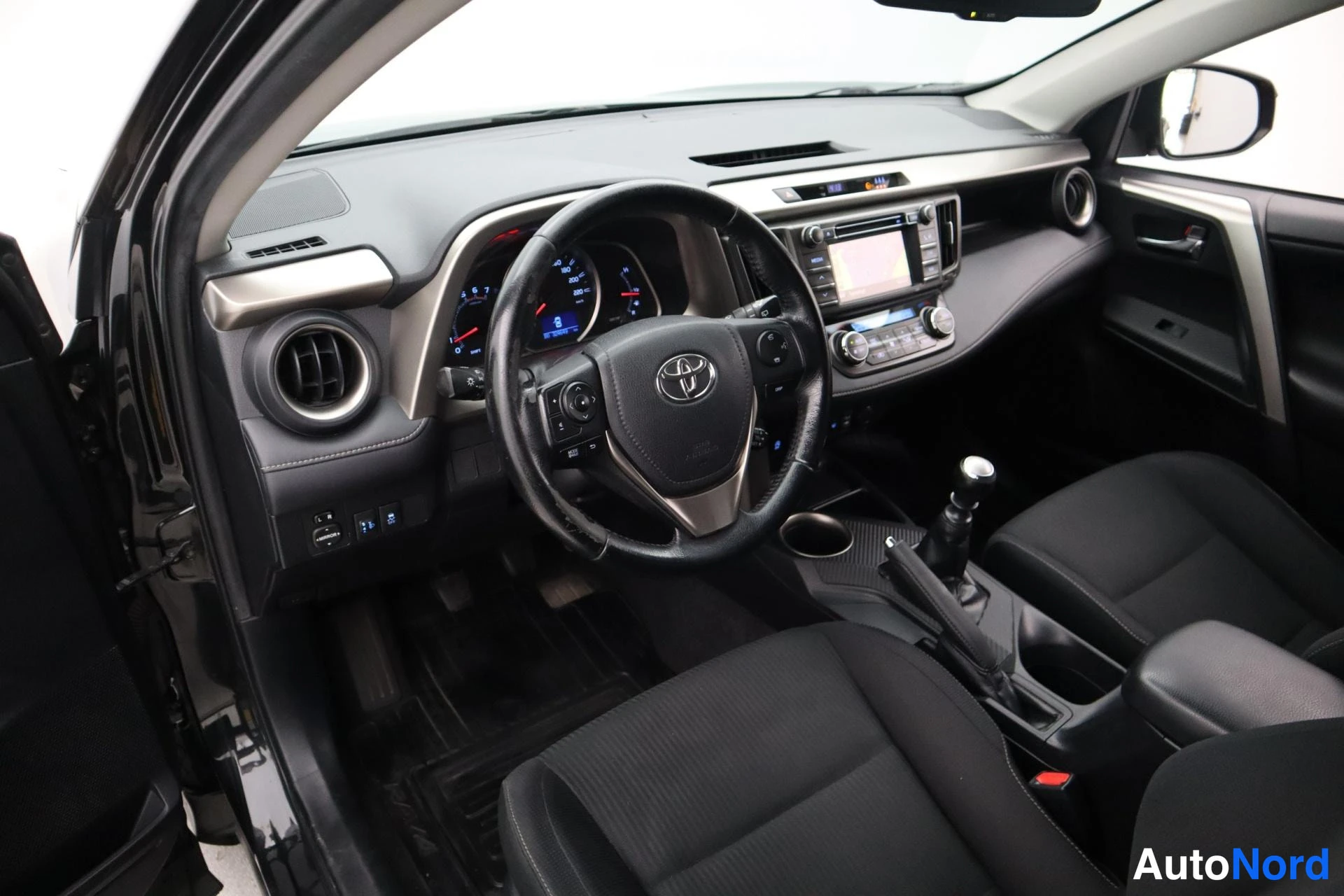 Musta Toyota RAV4 2013, kuva 12