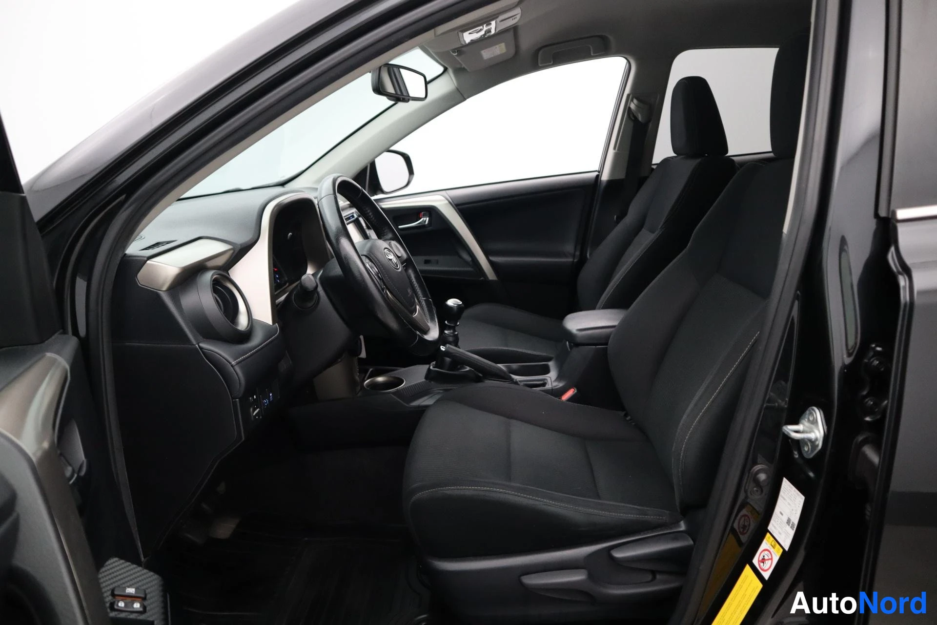 Musta Toyota RAV4 2013, kuva 13