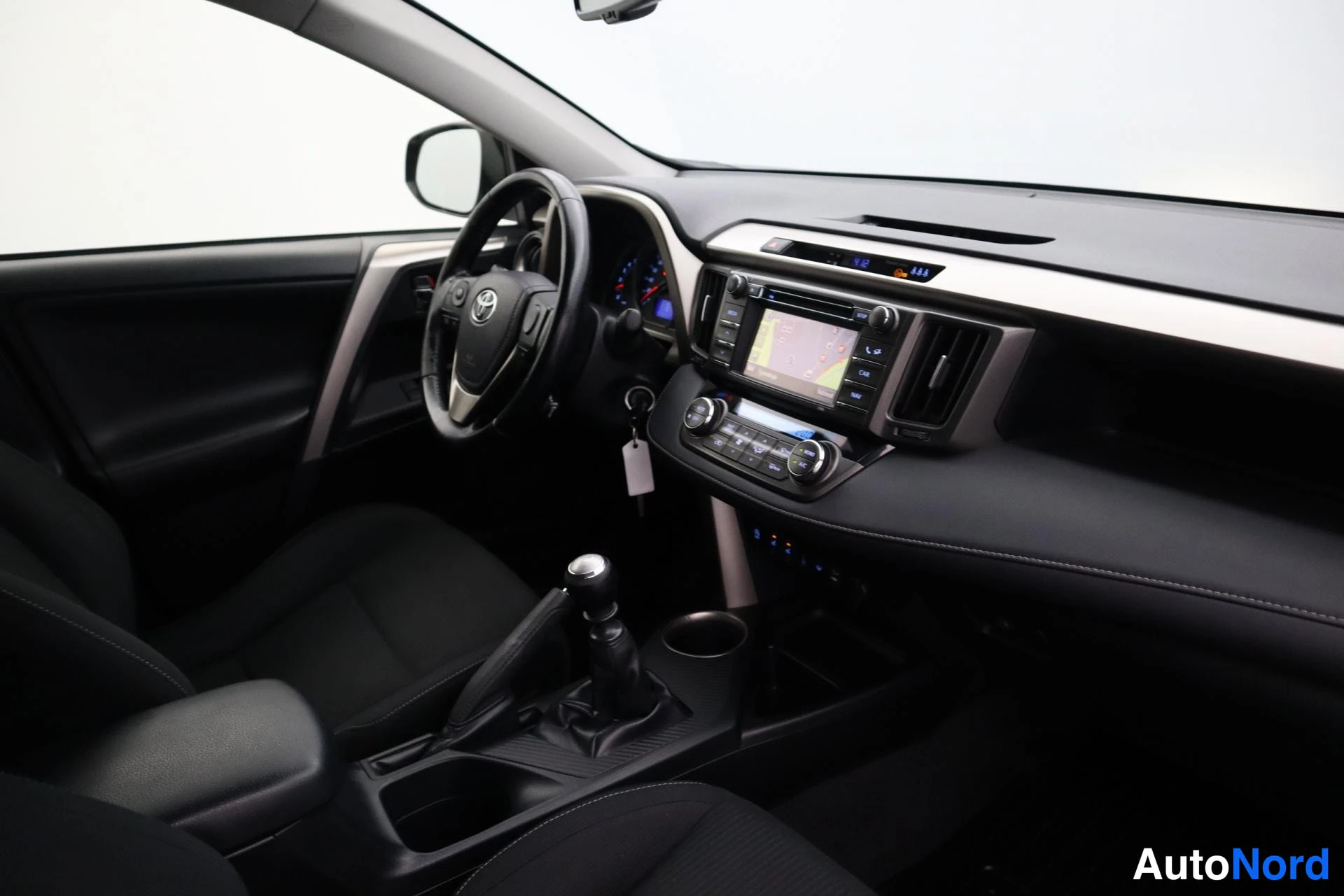 Musta Toyota RAV4 2013, kuva 16