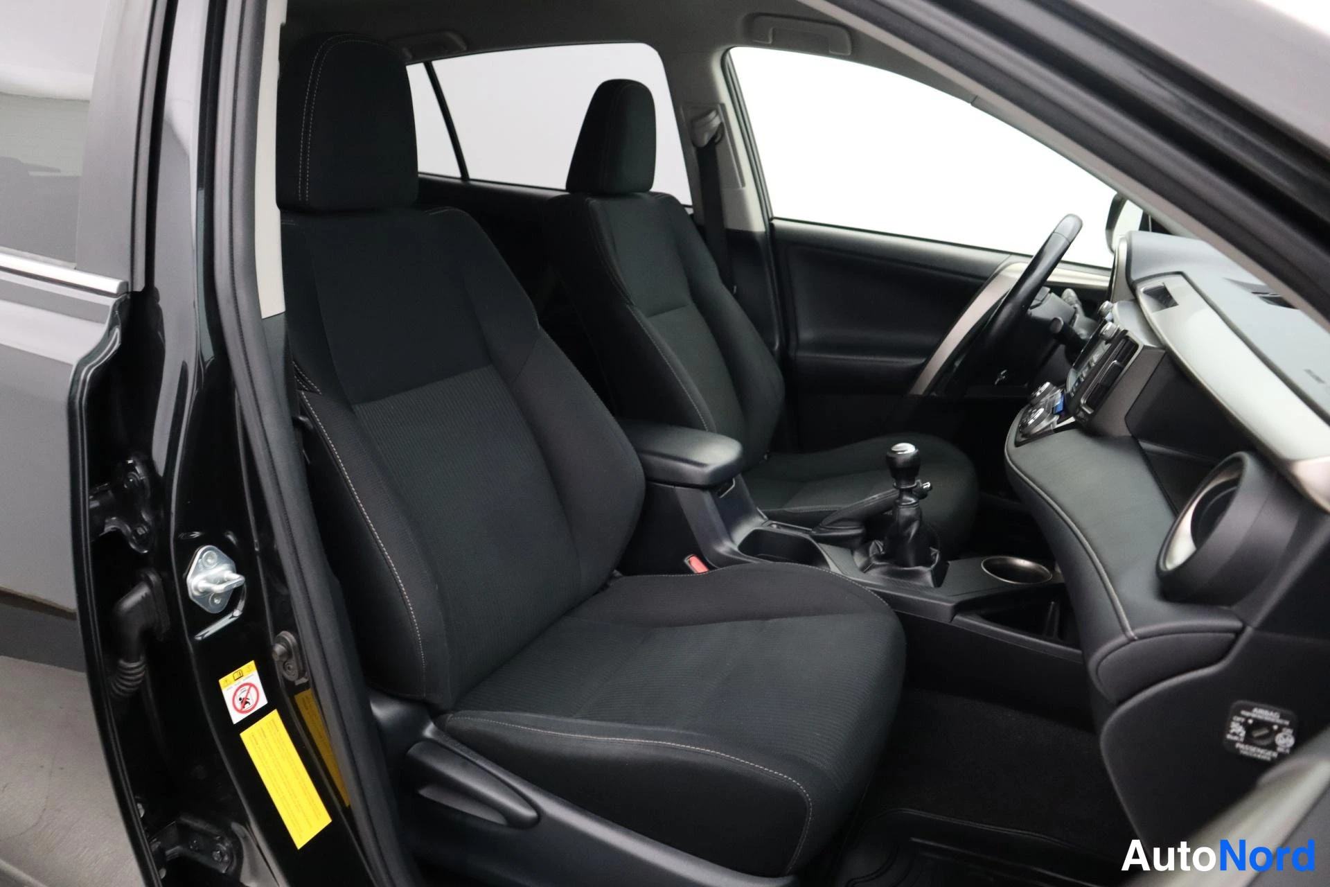 Musta Toyota RAV4 2013, kuva 17