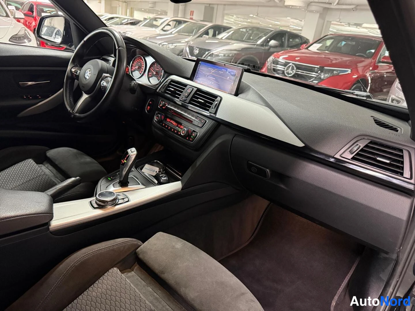 Musta BMW 316d 2014, kuva 11