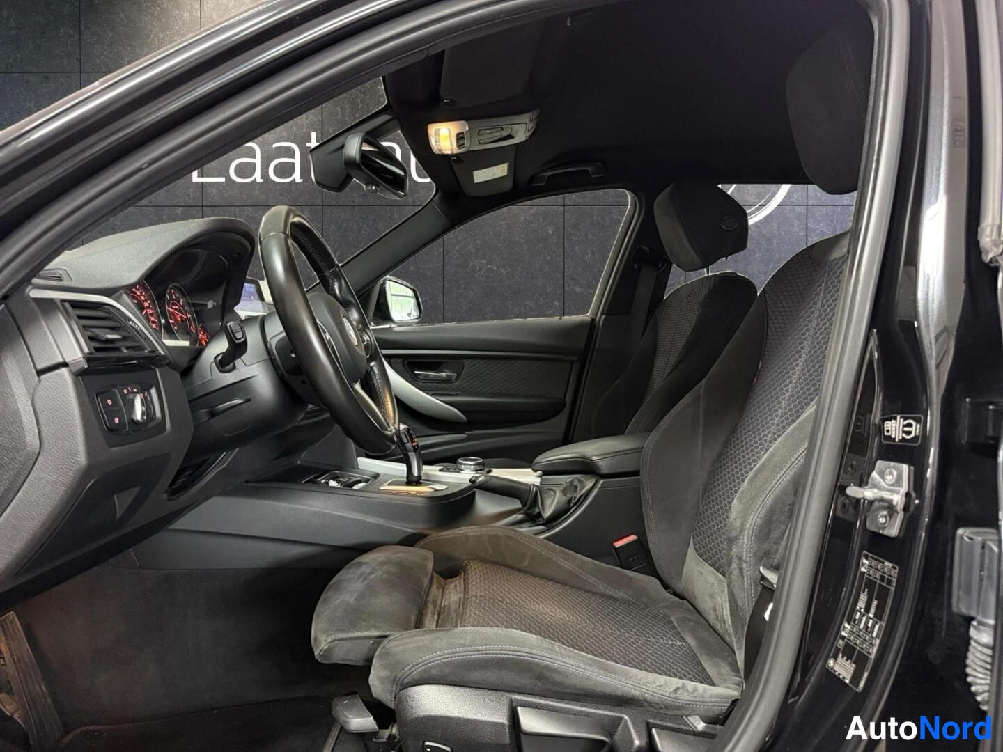 Musta BMW 316d 2014, kuva 12