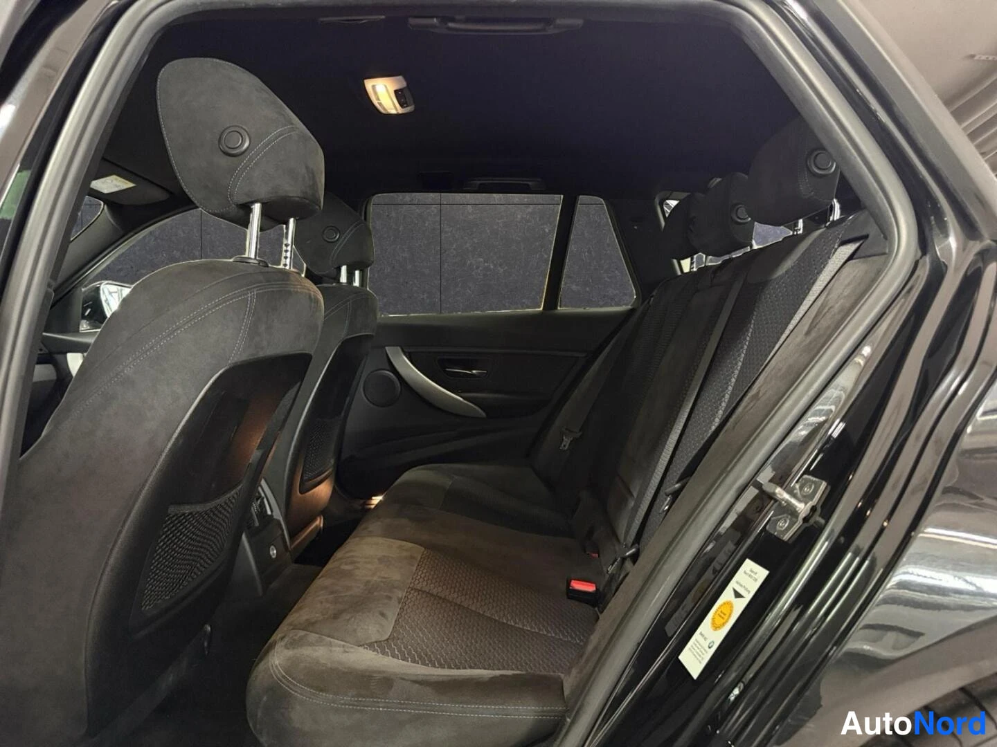 Musta BMW 316d 2014, kuva 13
