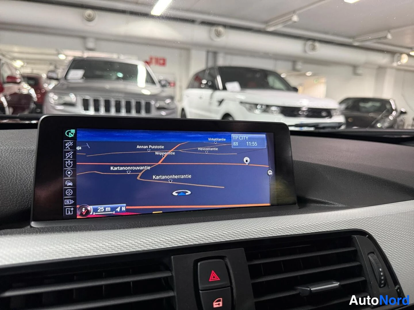 Musta BMW 316d 2014, kuva 17