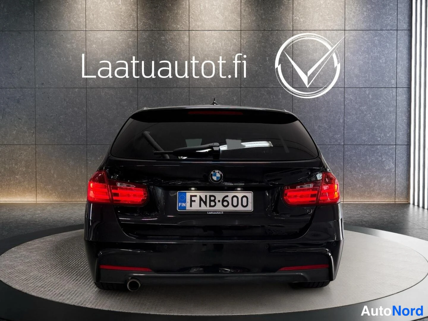 Musta BMW 316d 2014, takaa, kuva 8