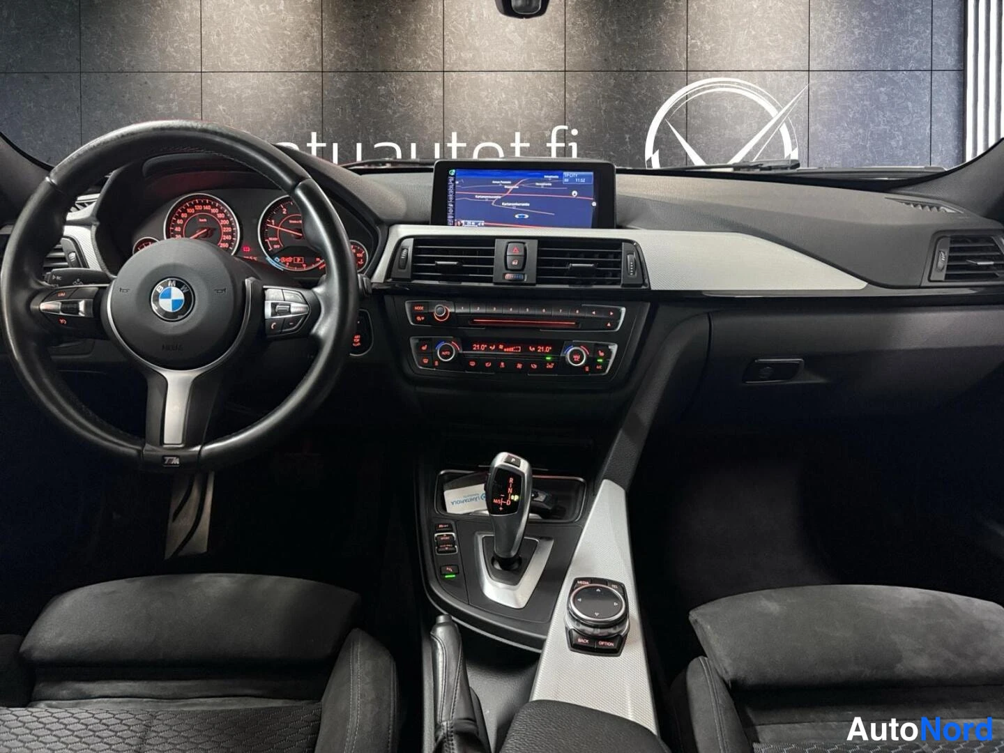 Musta BMW 316d 2014, kuva 9
