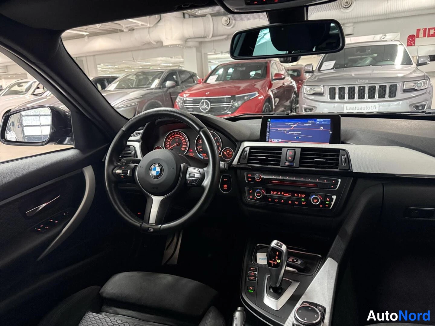 Musta BMW 316d 2014, kuva 10