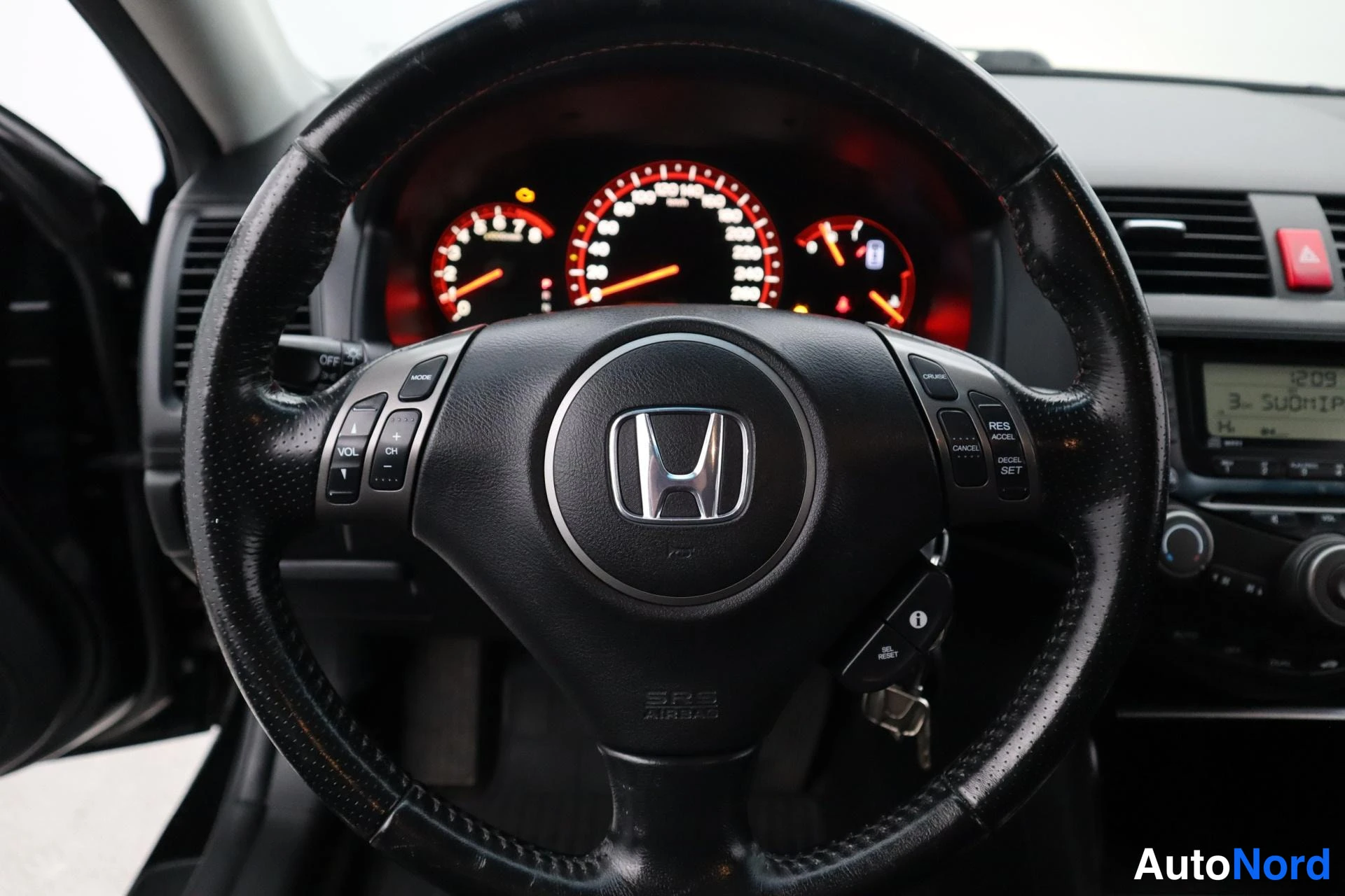 Musta Honda Accord 2006, kuva 10