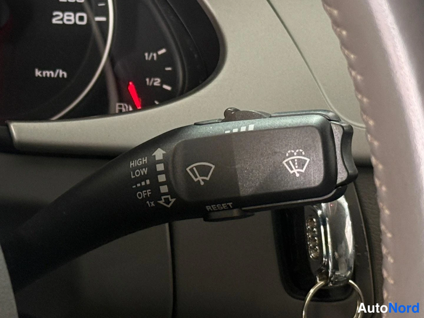Punainen Audi A4 2008, kuva 16