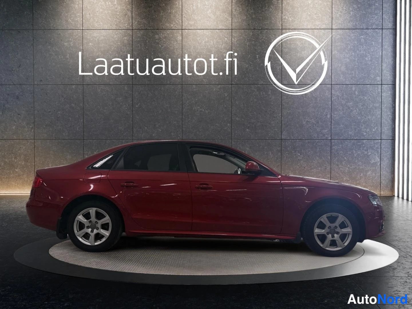 Punainen Audi A4 2008, sivulta, kuva 4