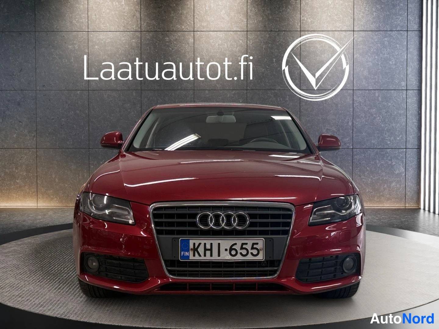 Punainen Audi A4 2008, edestä, kuva 3
