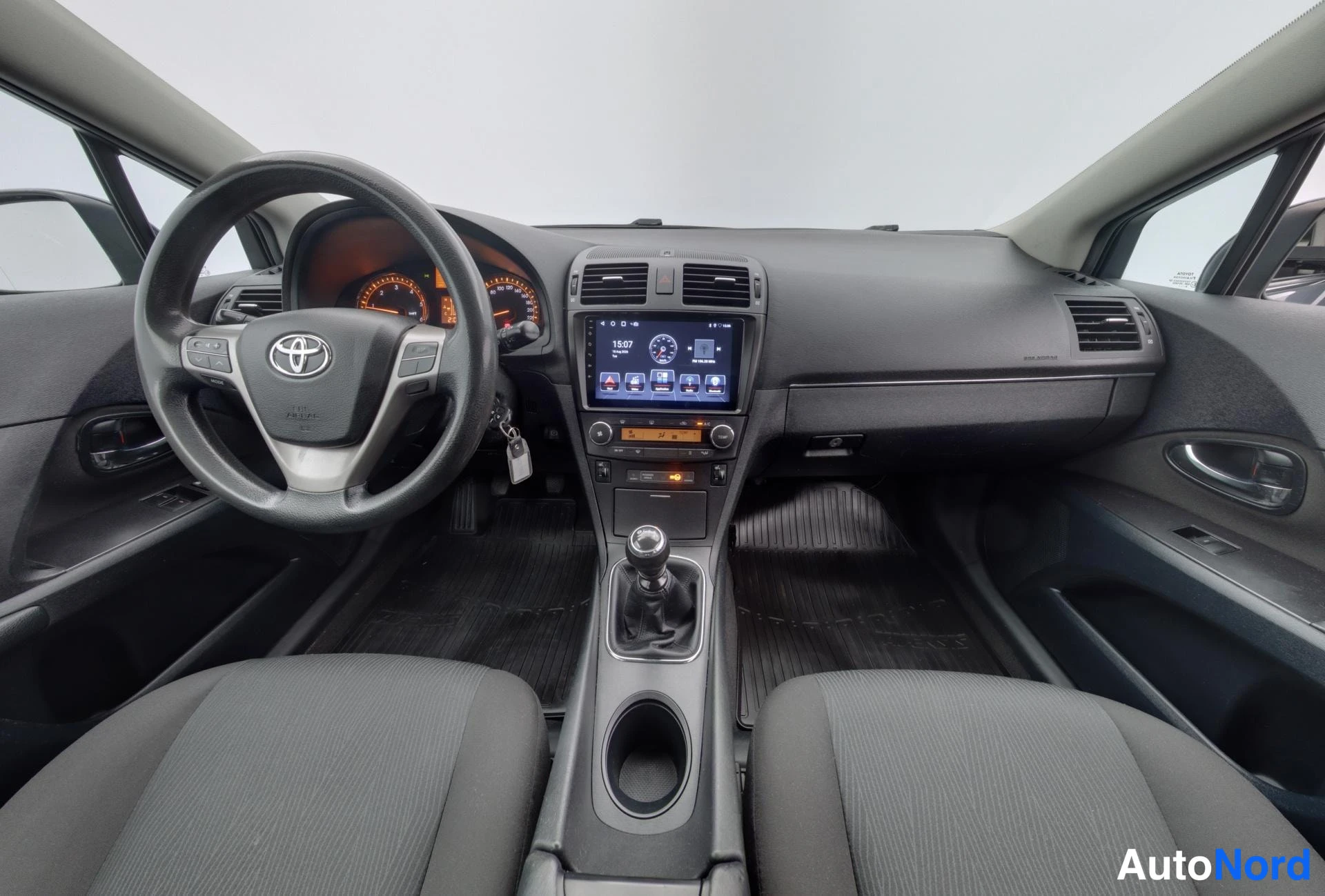 Sininen Toyota Avensis 2009, kuva 10