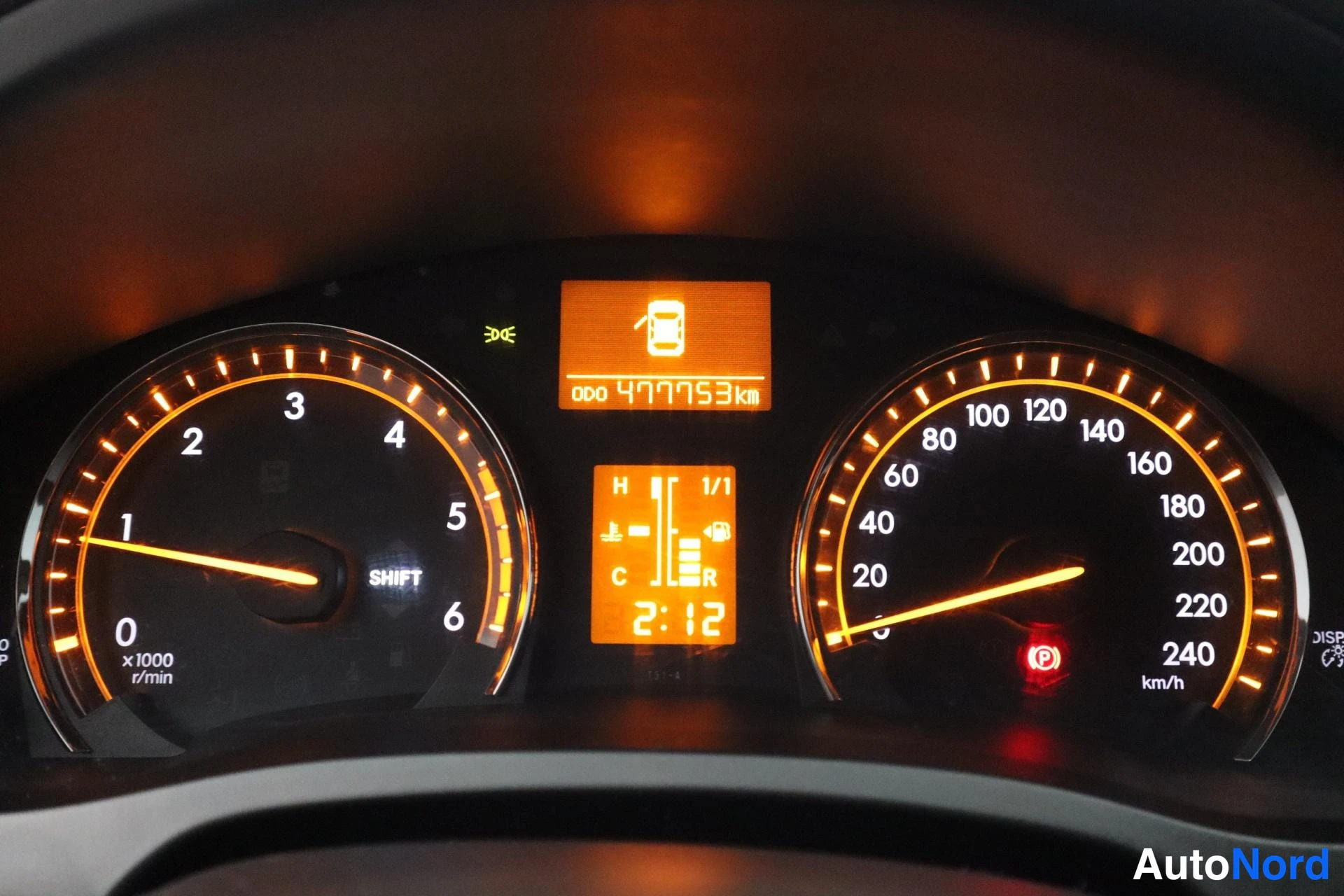 Sininen Toyota Avensis 2009, kuva 12