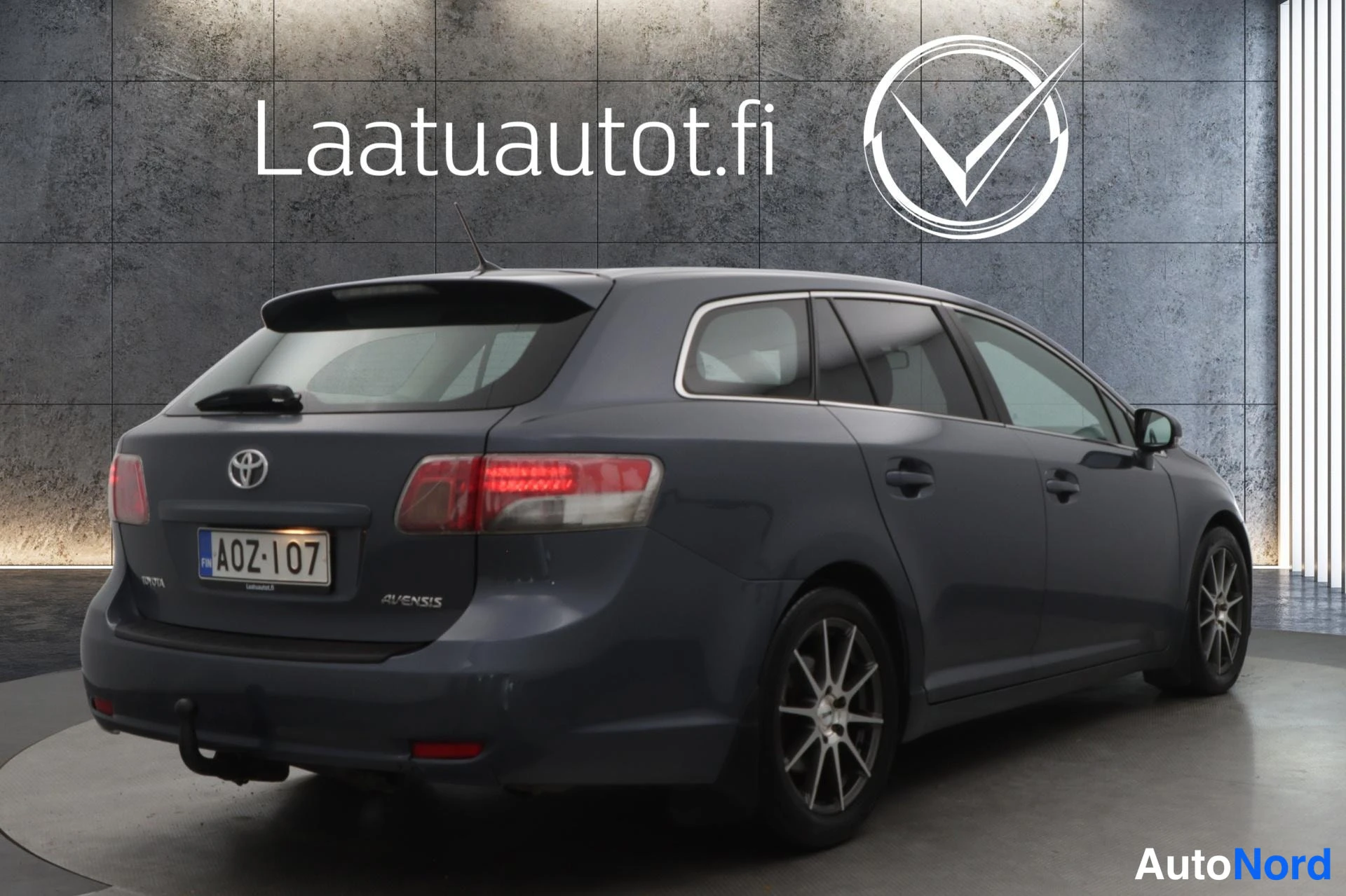 Sininen Toyota Avensis 2009, takaviisto, kuva 5