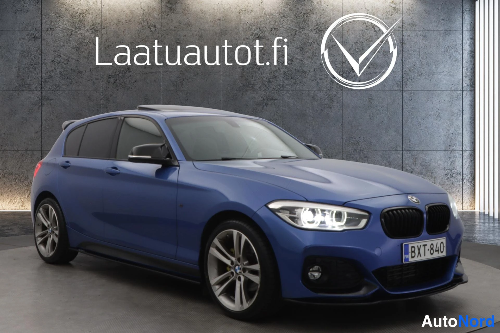 Blue BMW 120d xDrive 2015, front three-quarter, nose to the right, photo 3