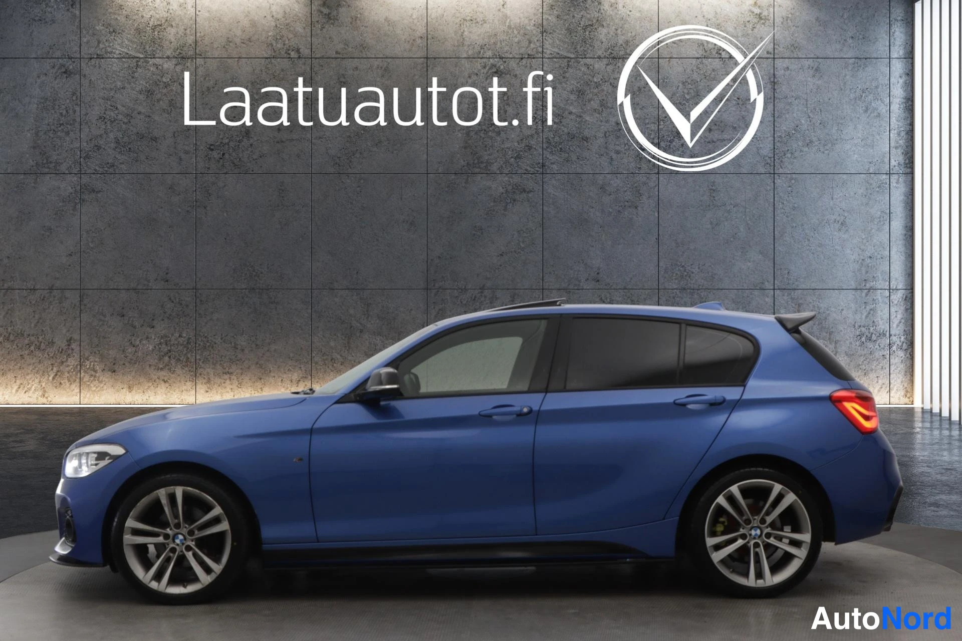 Blue BMW 120d xDrive 2015, side, photo 6