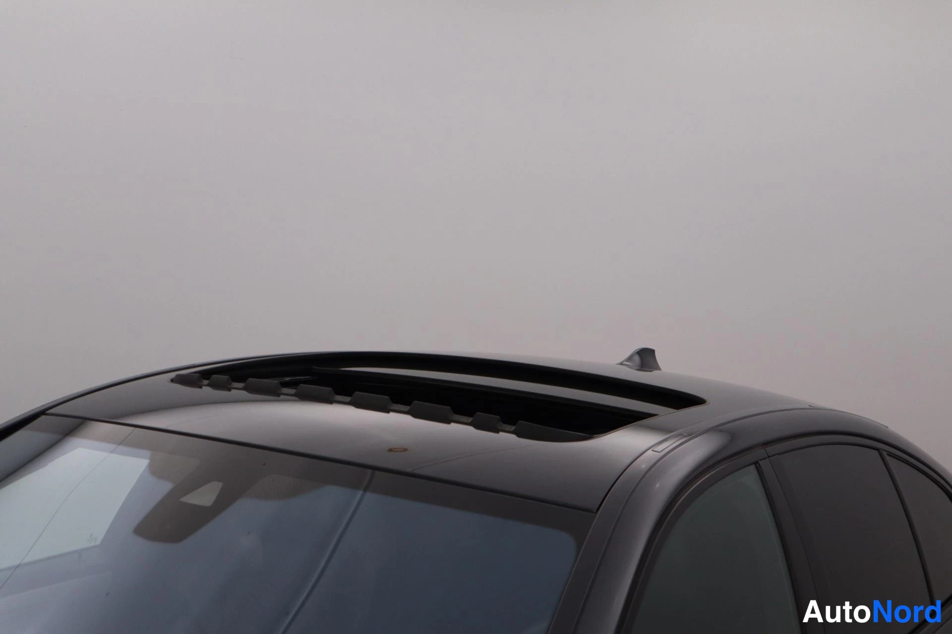 Harmaa BMW M5 2012, kuva 13