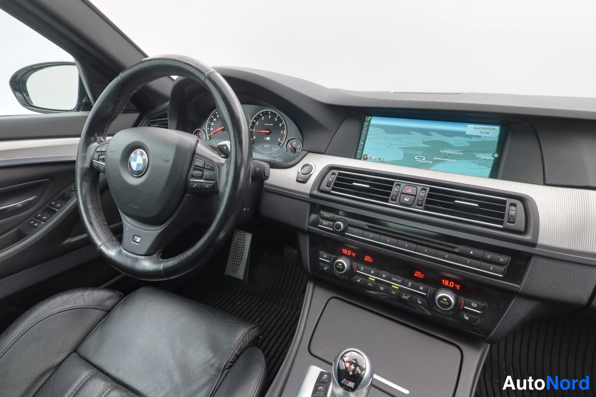 Harmaa BMW M5 2012, kuva 40