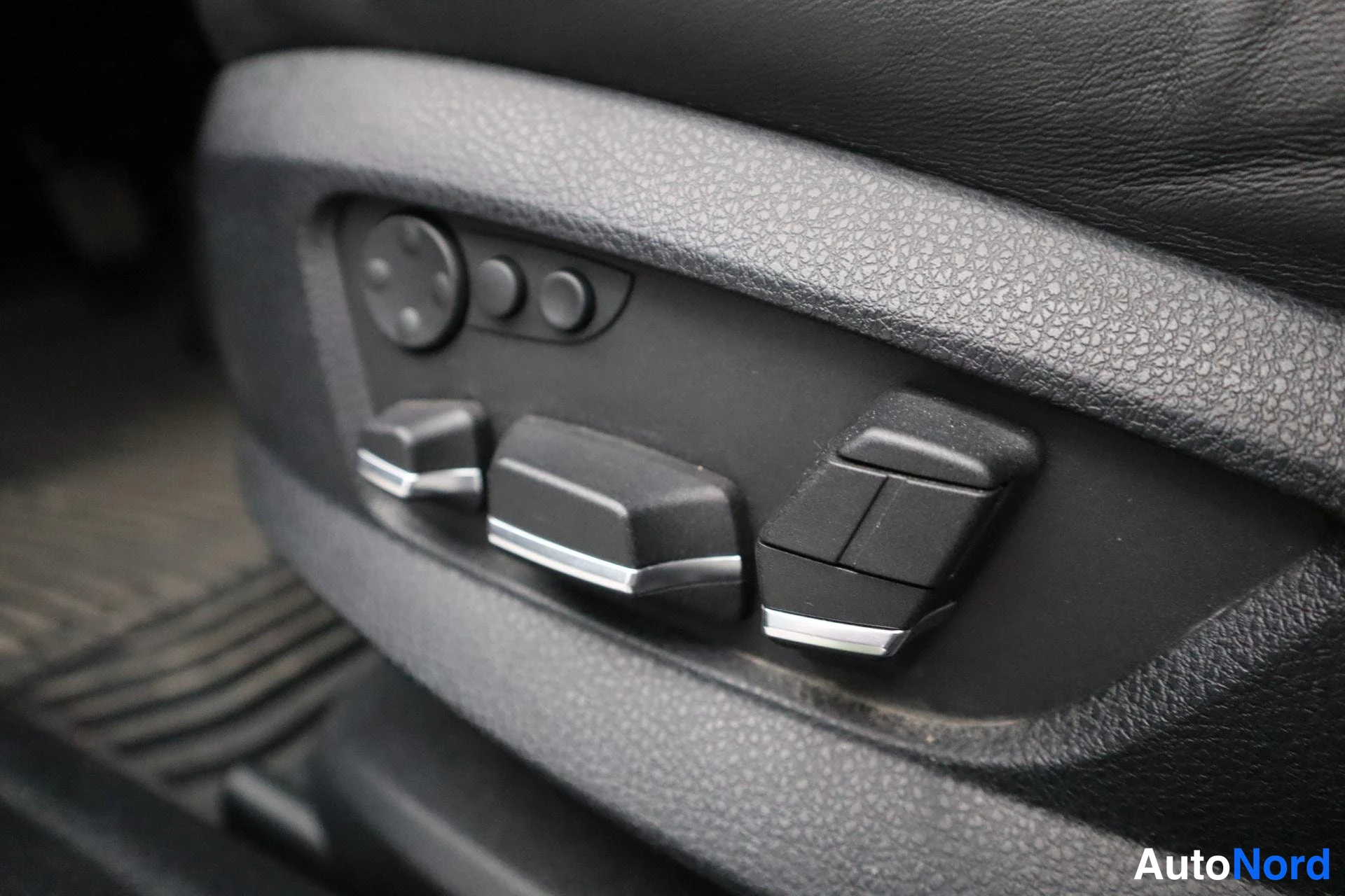 Harmaa BMW M5 2012, kuva 17