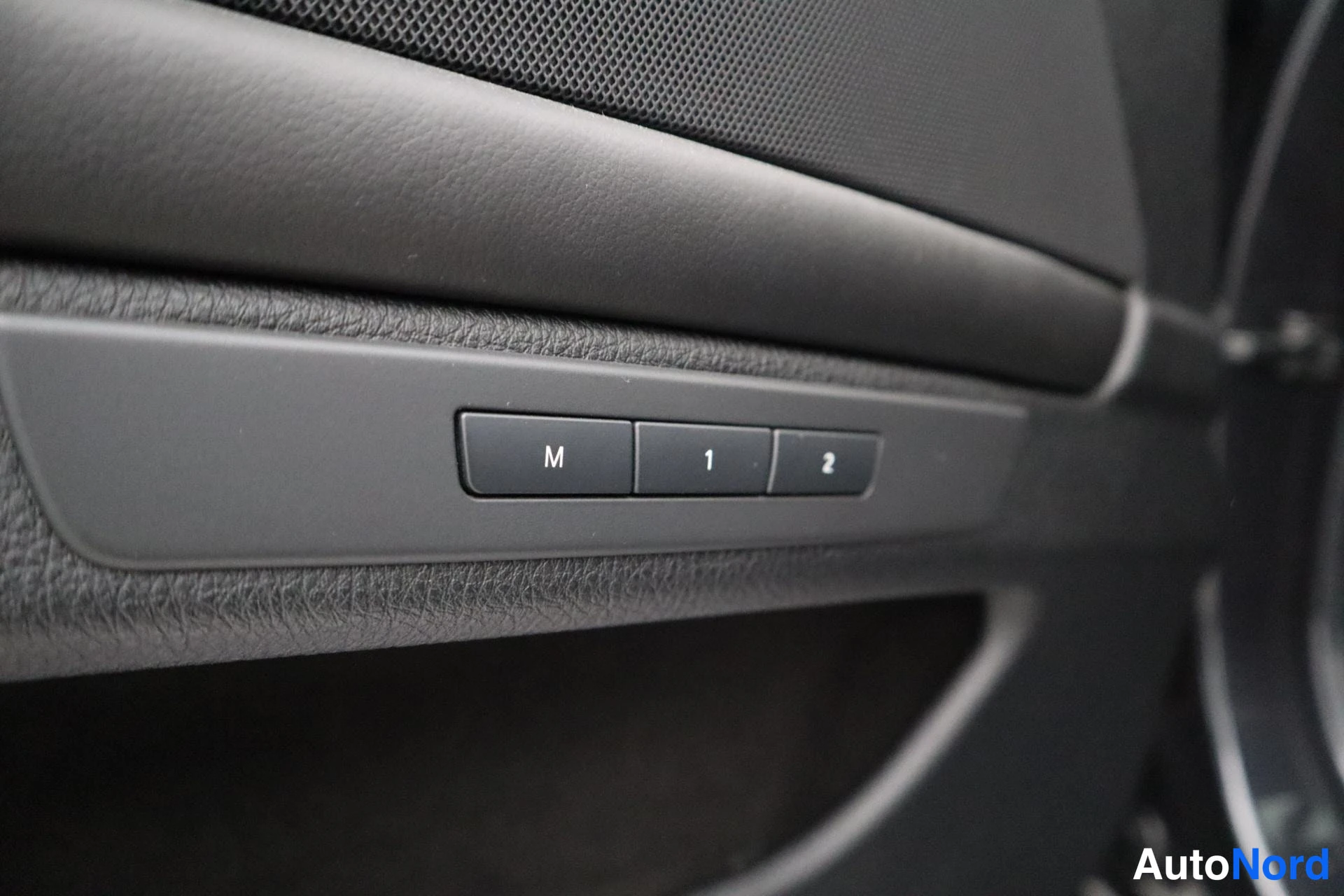 Harmaa BMW M5 2012, kuva 18