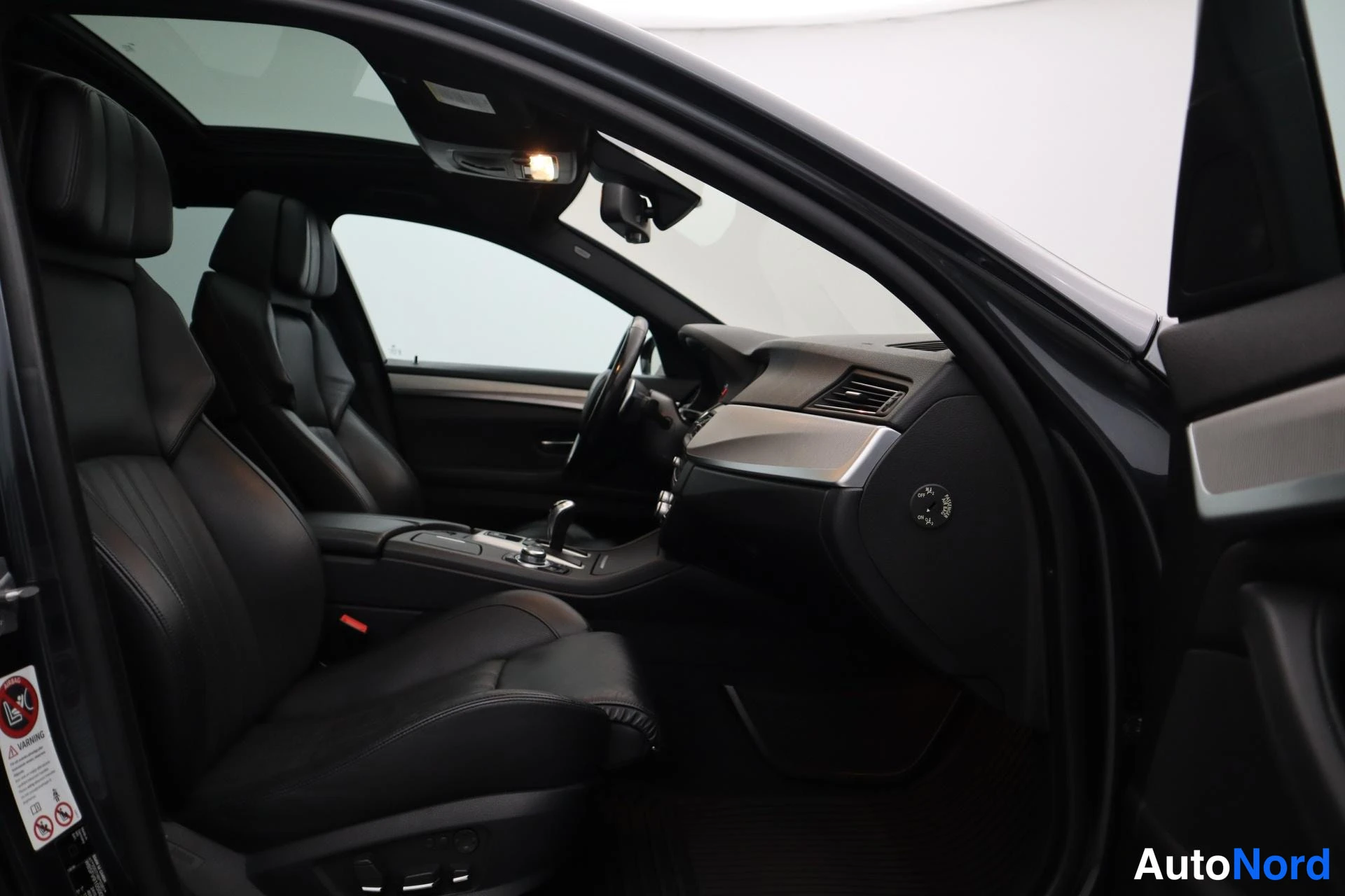 Harmaa BMW M5 2012, kuva 20