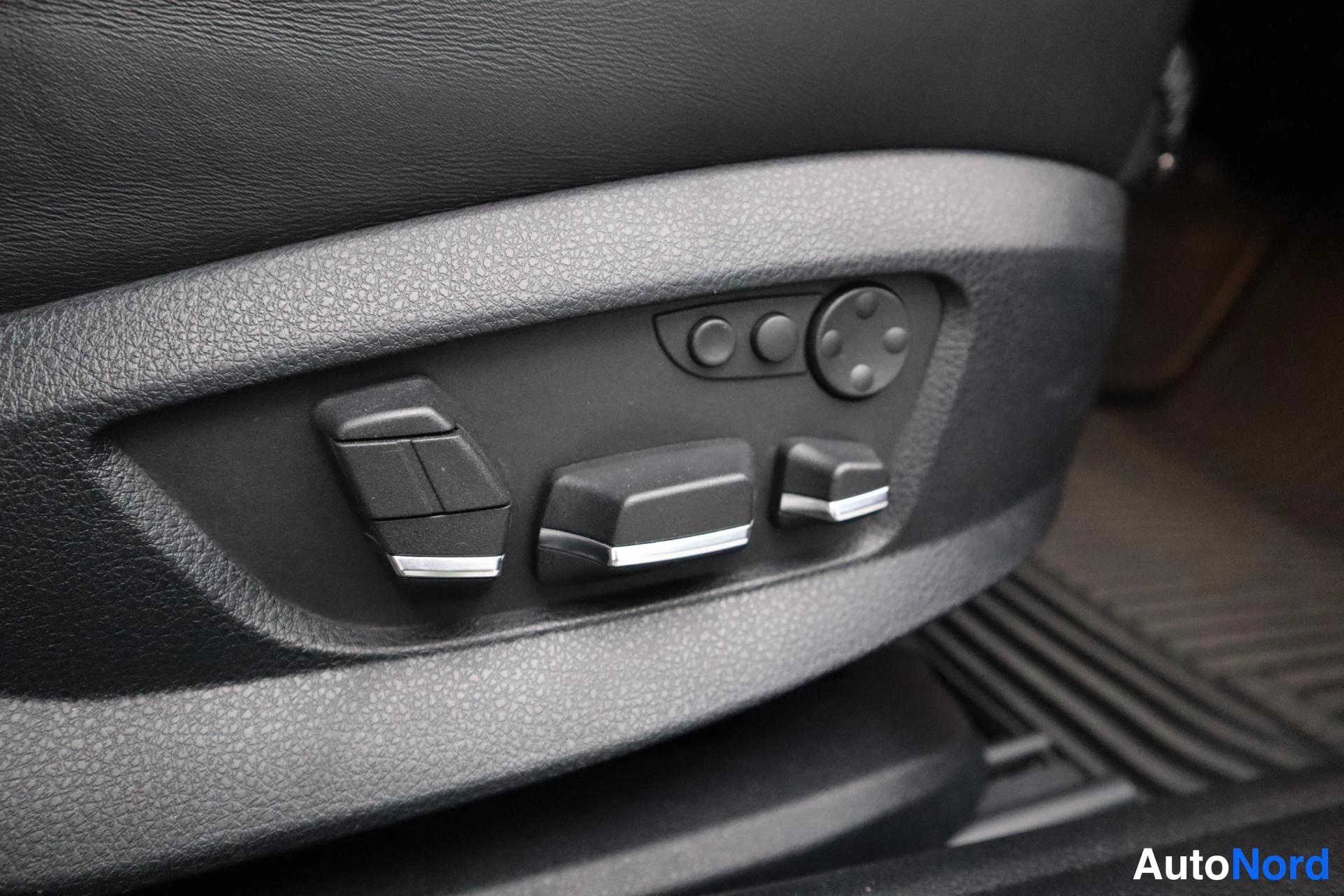Harmaa BMW M5 2012, kuva 21