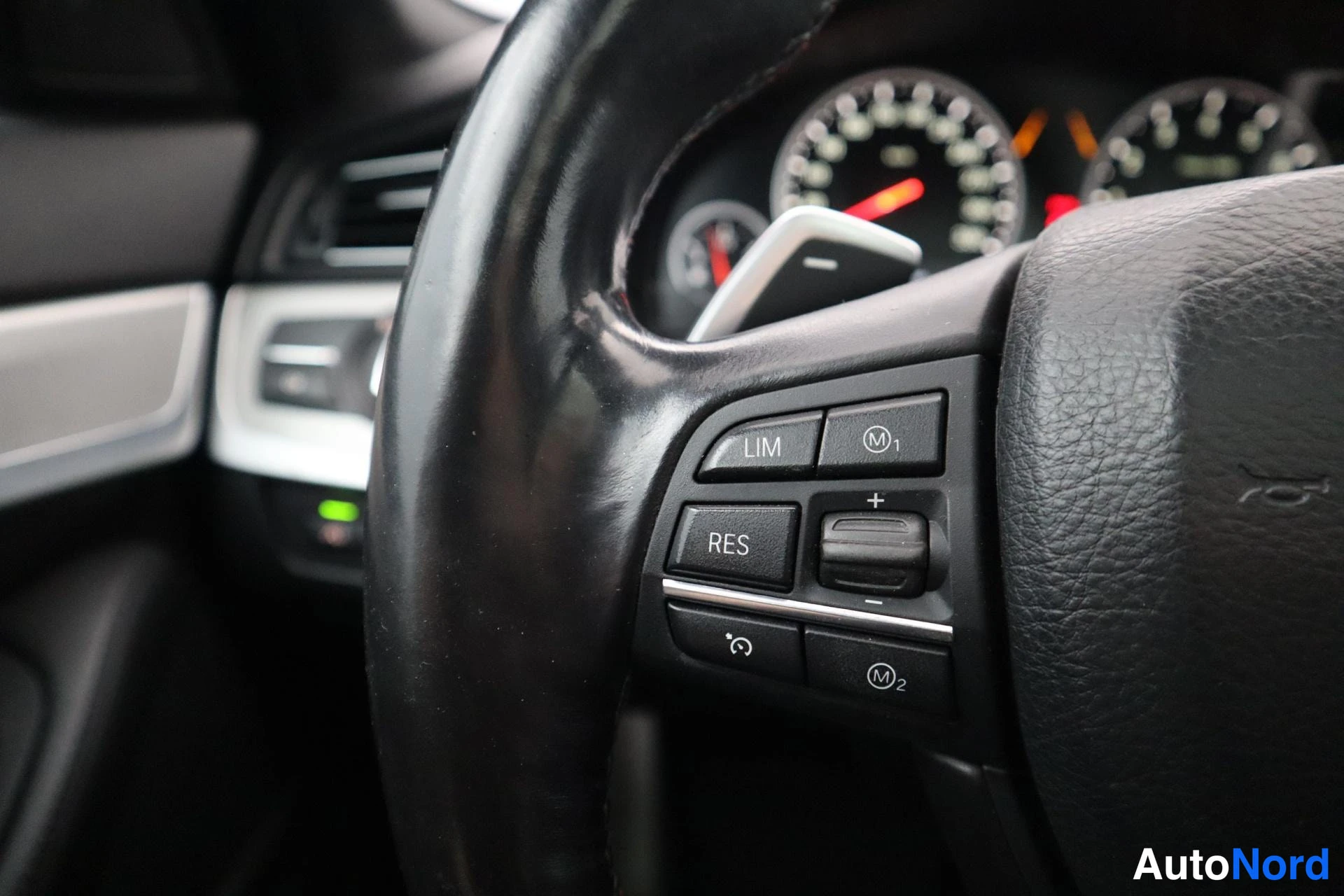 Harmaa BMW M5 2012, kuva 26