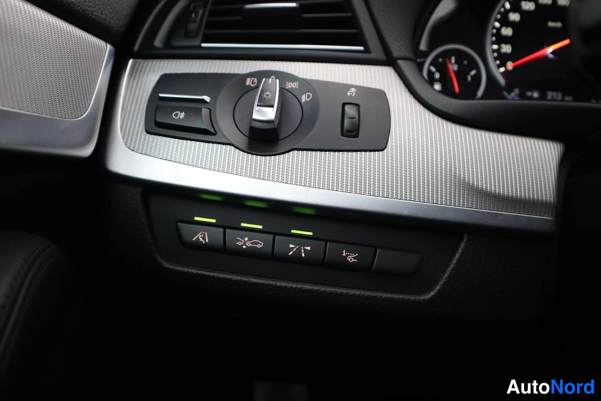 Harmaa BMW M5 2012, kuva 30